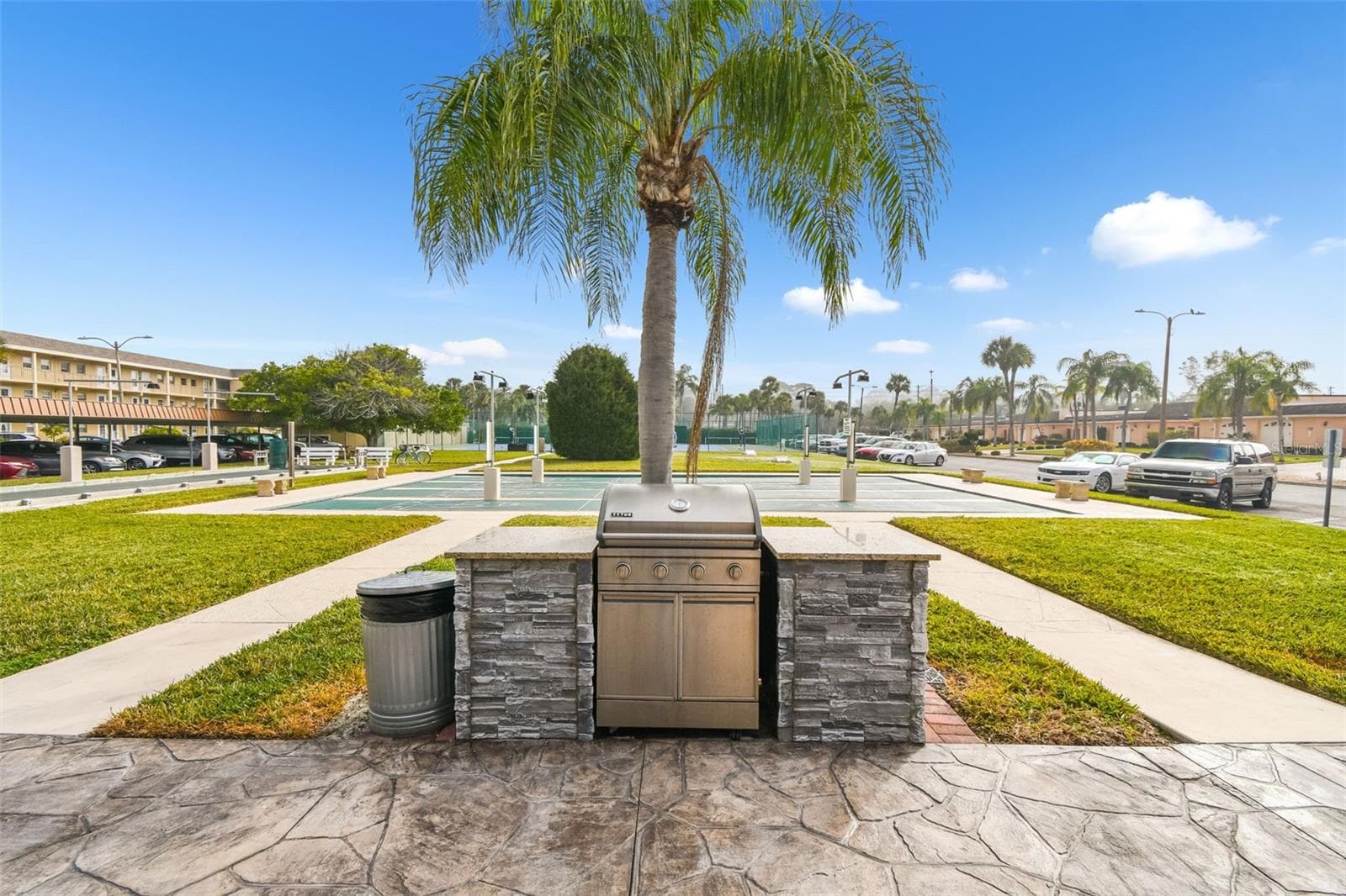 Condominium at 1 BOCA CIEGA POINT BLVD #206, ST PETERSBURG, photo 47 of 82