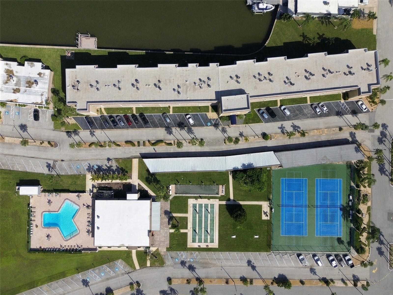 Condominium at 1 BOCA CIEGA POINT BLVD #206, ST PETERSBURG, photo 77 of 82