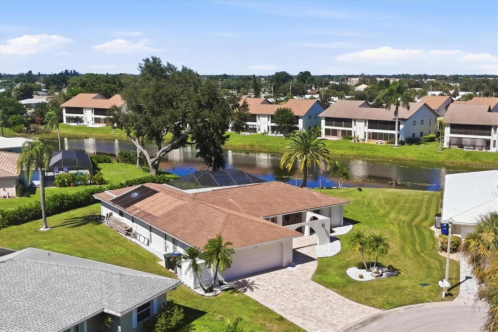 Single Family Residence at 1714 CORAL SANDS CT, VENICE, photo 3 of 56