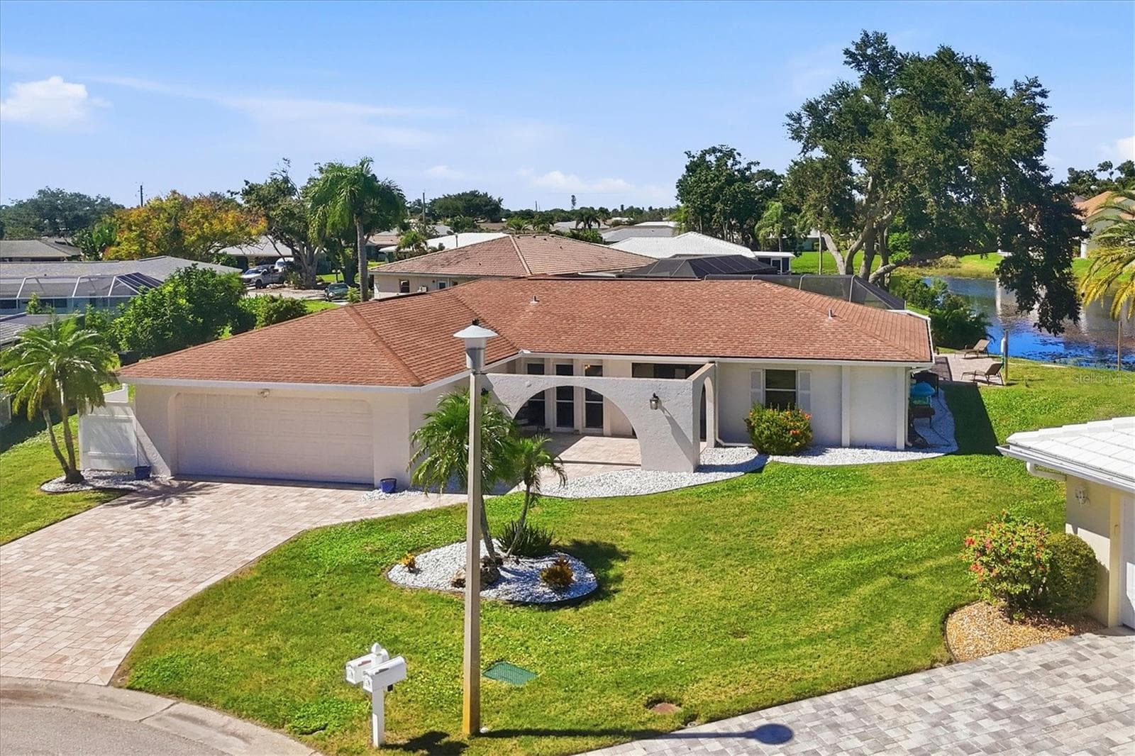 Single Family Residence at 1714 CORAL SANDS CT, VENICE, photo 4 of 56