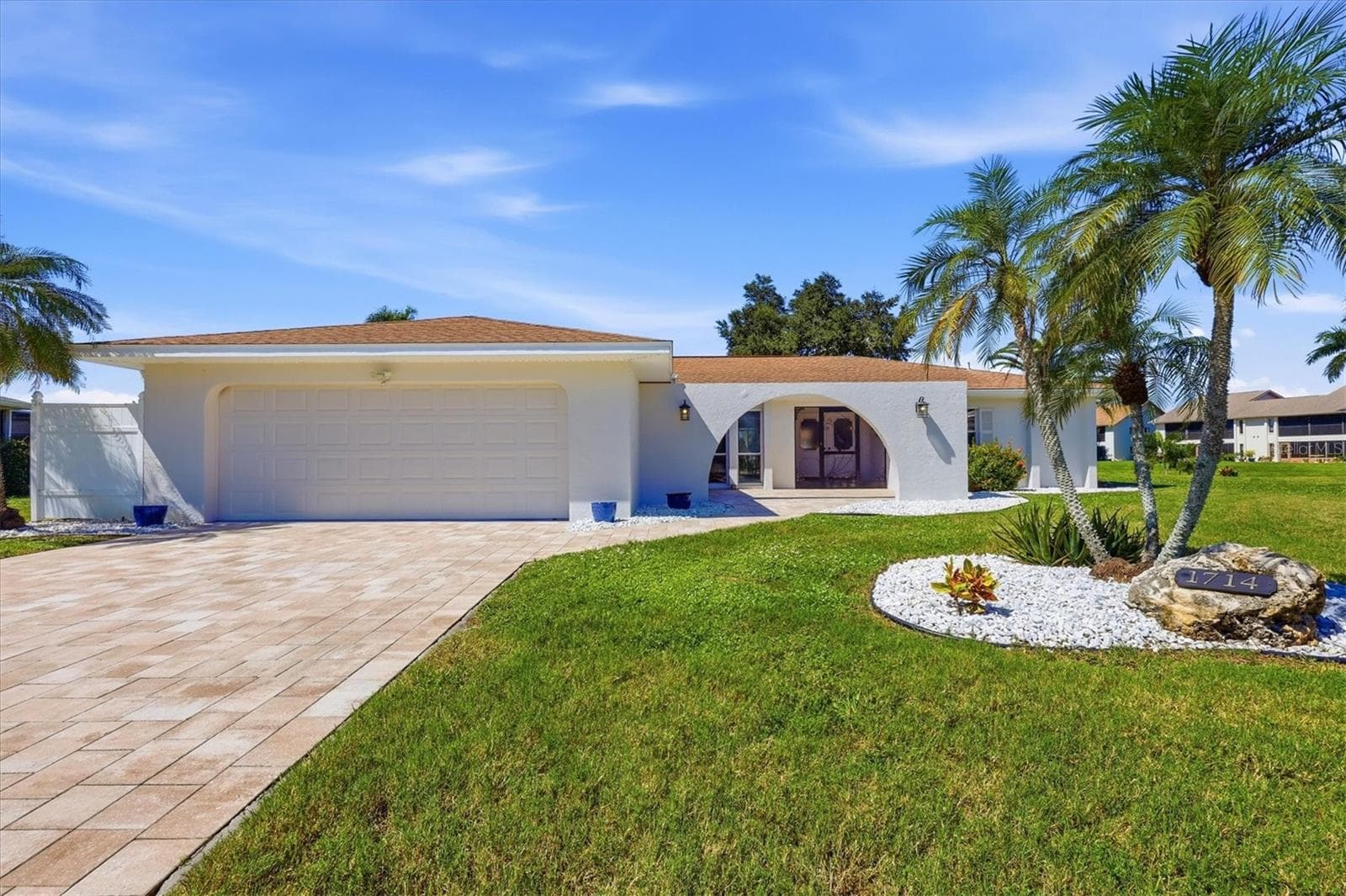 Single Family Residence at 1714 CORAL SANDS CT, VENICE, photo 8 of 56