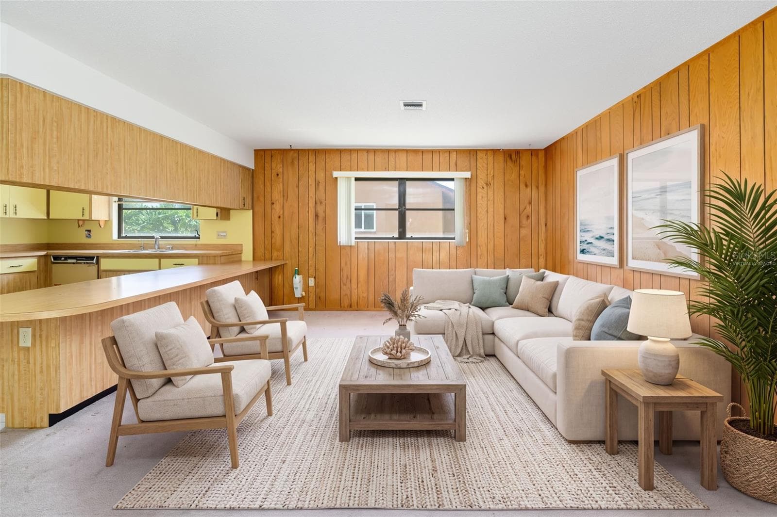 Virtually Staged. Family room open to the kitchen with a long breakfast bar. - 3065 RINGWOOD MDW, SARASOTA