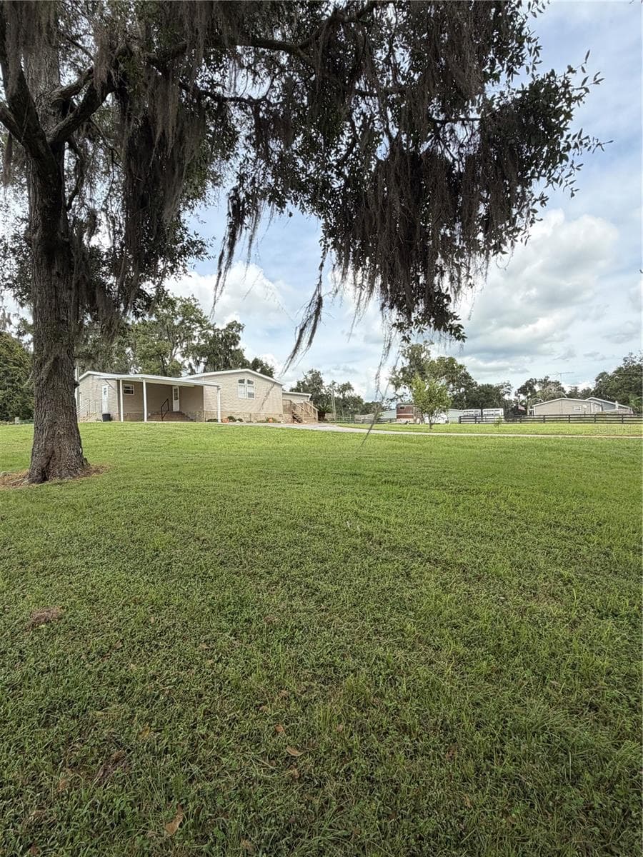Manufactured Home at 14301 SW 14TH ST, OCALA, photo 2 of 16