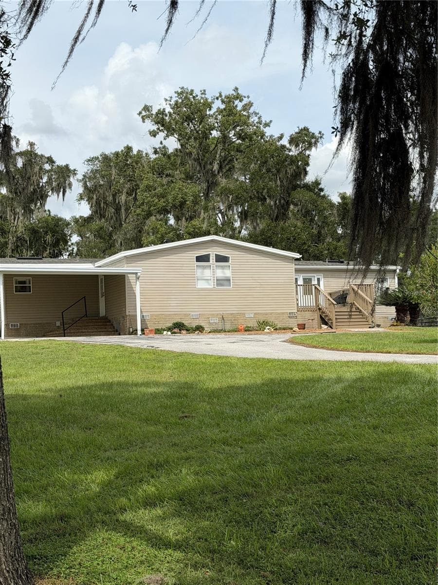 Manufactured Home at 14301 SW 14TH ST, OCALA, photo 3 of 16