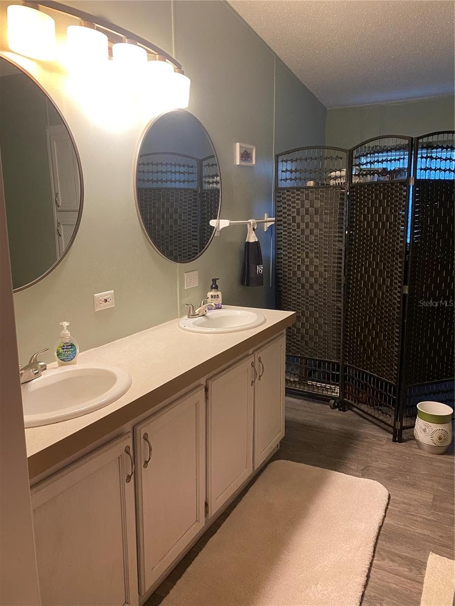 Manufactured Home at 14301 SW 14TH ST, OCALA, photo 10 of 16