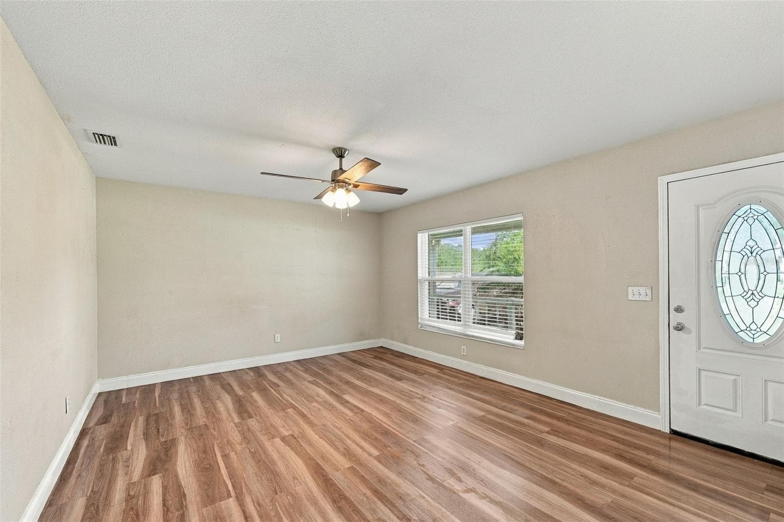 Single Family Residence at 702 CAMELLIA CT, SEFFNER, photo 9 of 45