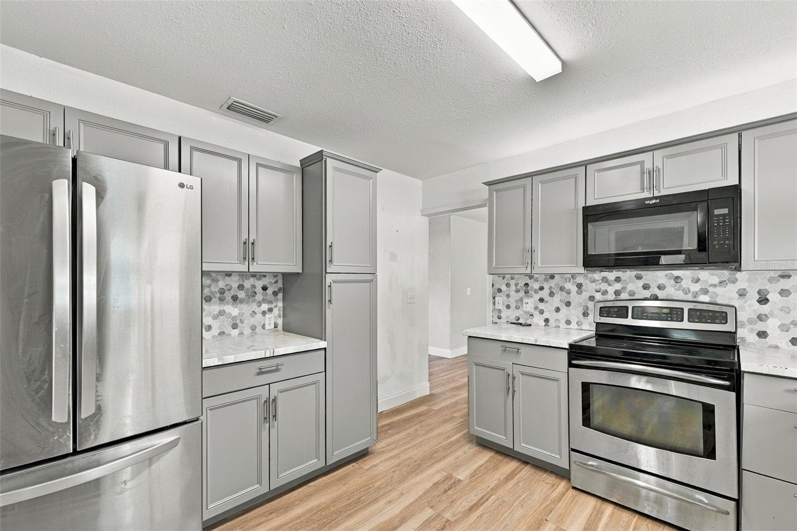 Single Family Residence at 702 CAMELLIA CT, SEFFNER, photo 11 of 45