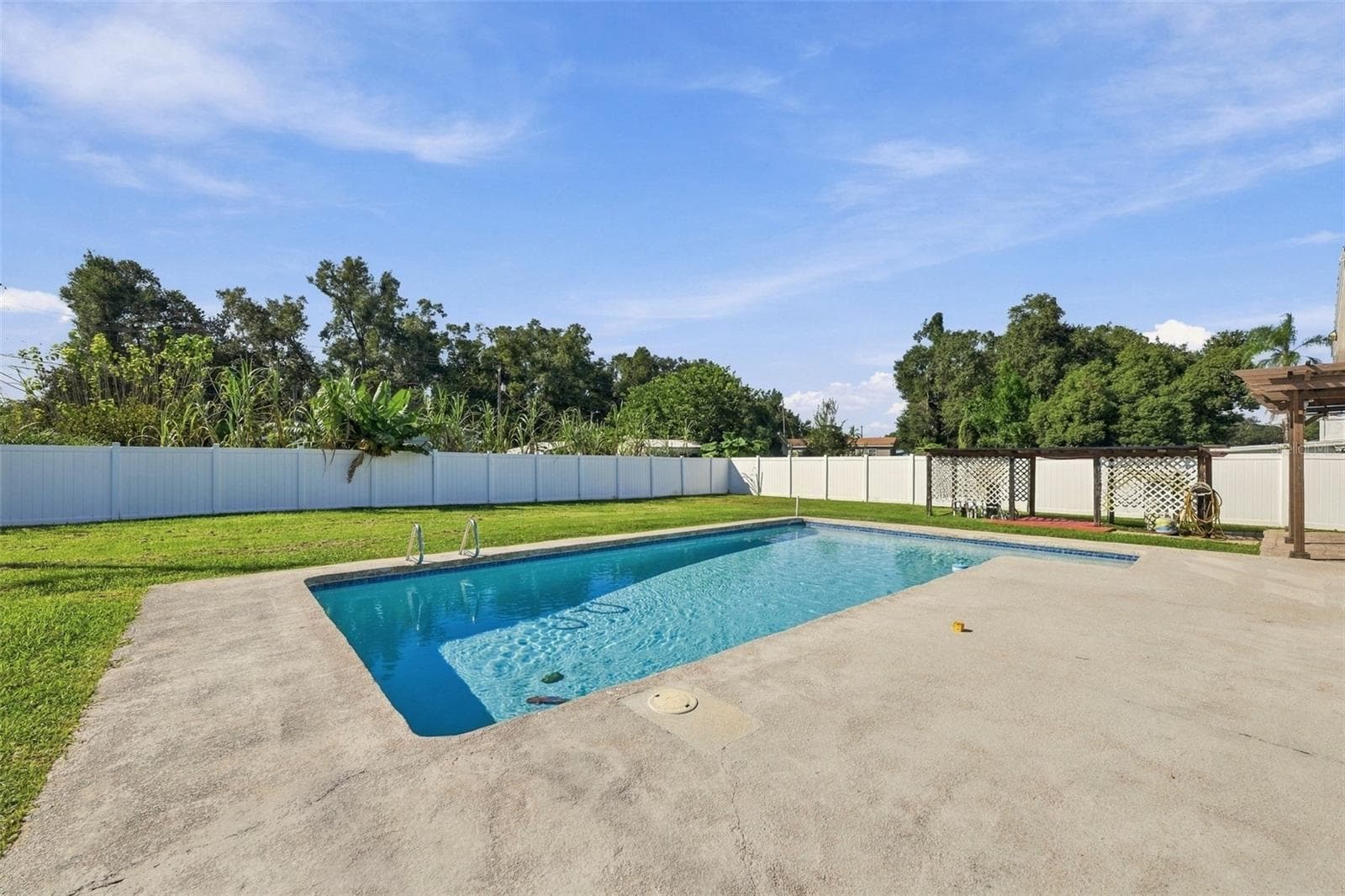 Single Family Residence at 702 CAMELLIA CT, SEFFNER, photo 32 of 45