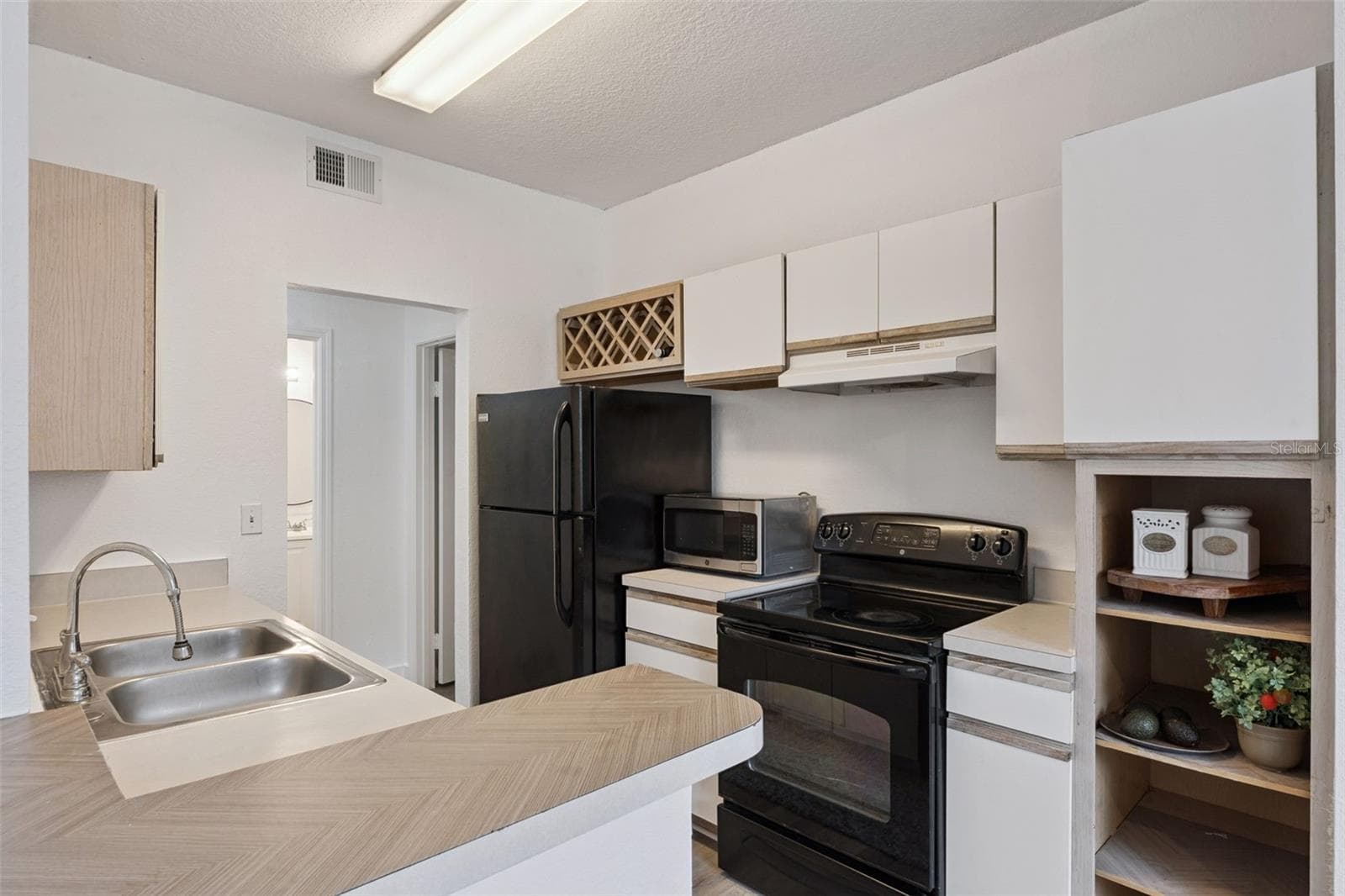 Condominium at 2558 ROBERT TRENT JONES DR #1435, ORLANDO, photo 13 of 33