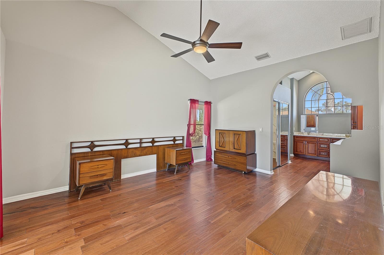 Single Family Residence at 1382 OVERLAND DR, SPRING HILL, photo 27 of 49