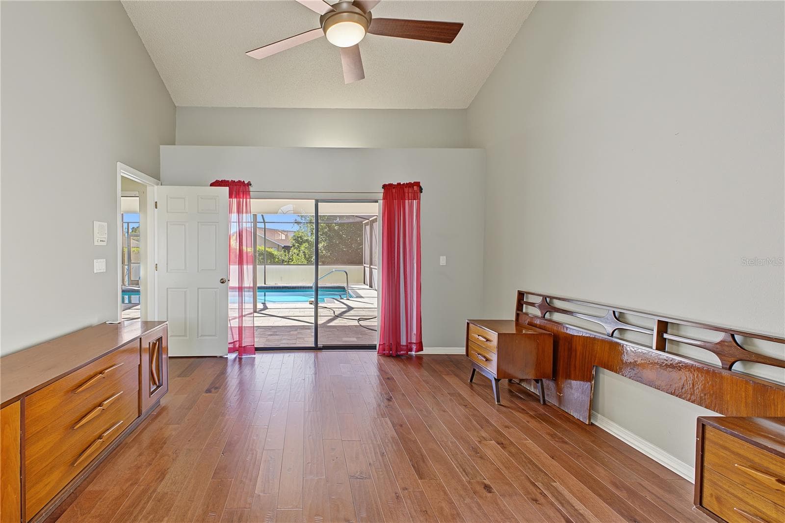 Single Family Residence at 1382 OVERLAND DR, SPRING HILL, photo 28 of 49