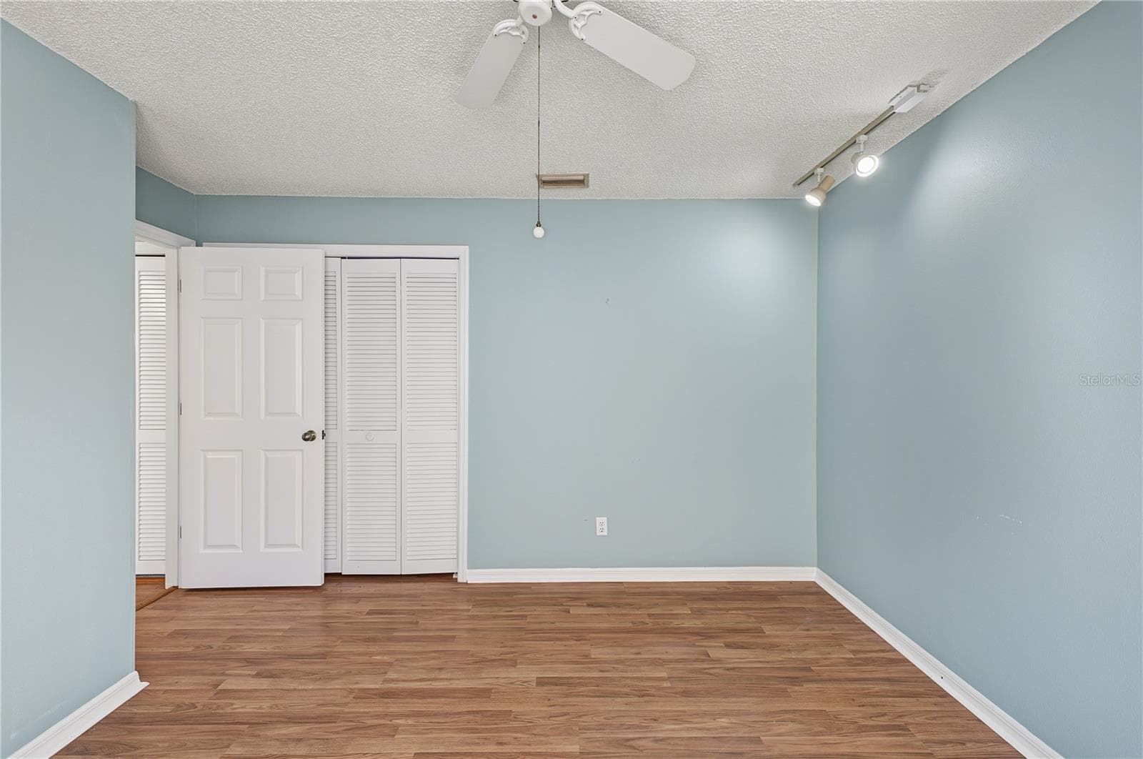 Single Family Residence at 1382 OVERLAND DR, SPRING HILL, photo 38 of 49
