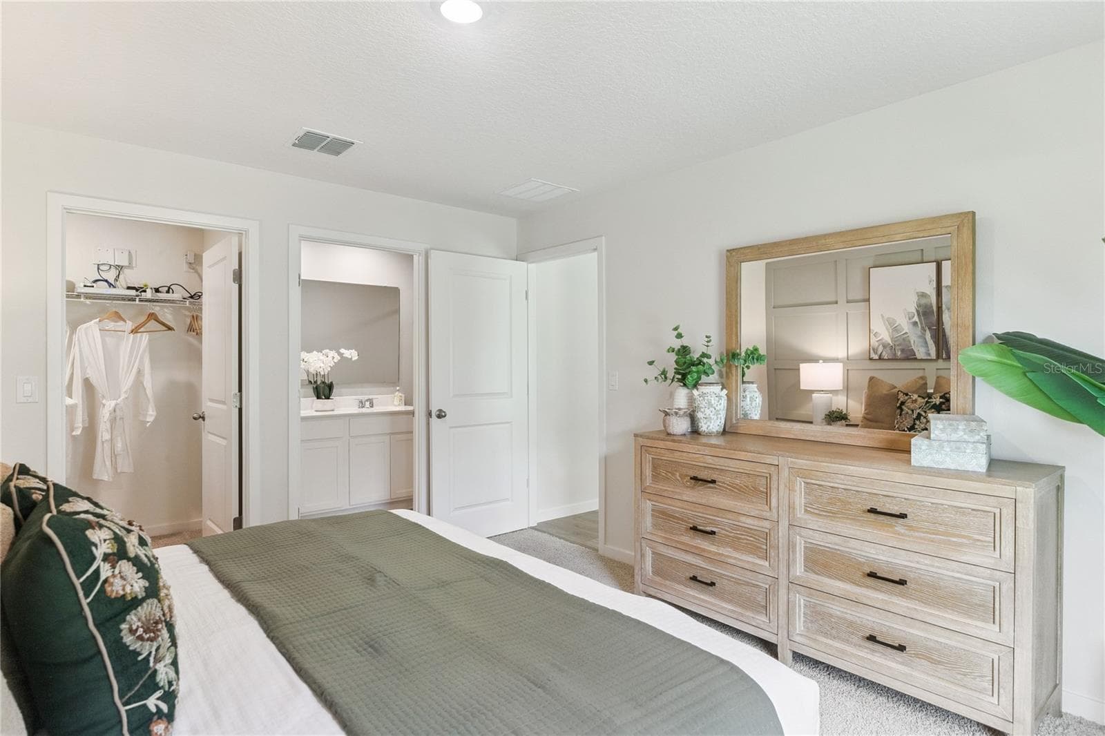 Single Family Residence at 22 AMBERWOOD LN, ORMOND BEACH, photo 16 of 28