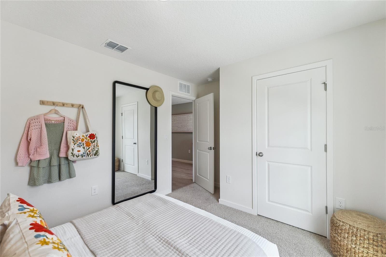 Single Family Residence at 22 AMBERWOOD LN, ORMOND BEACH, photo 21 of 28