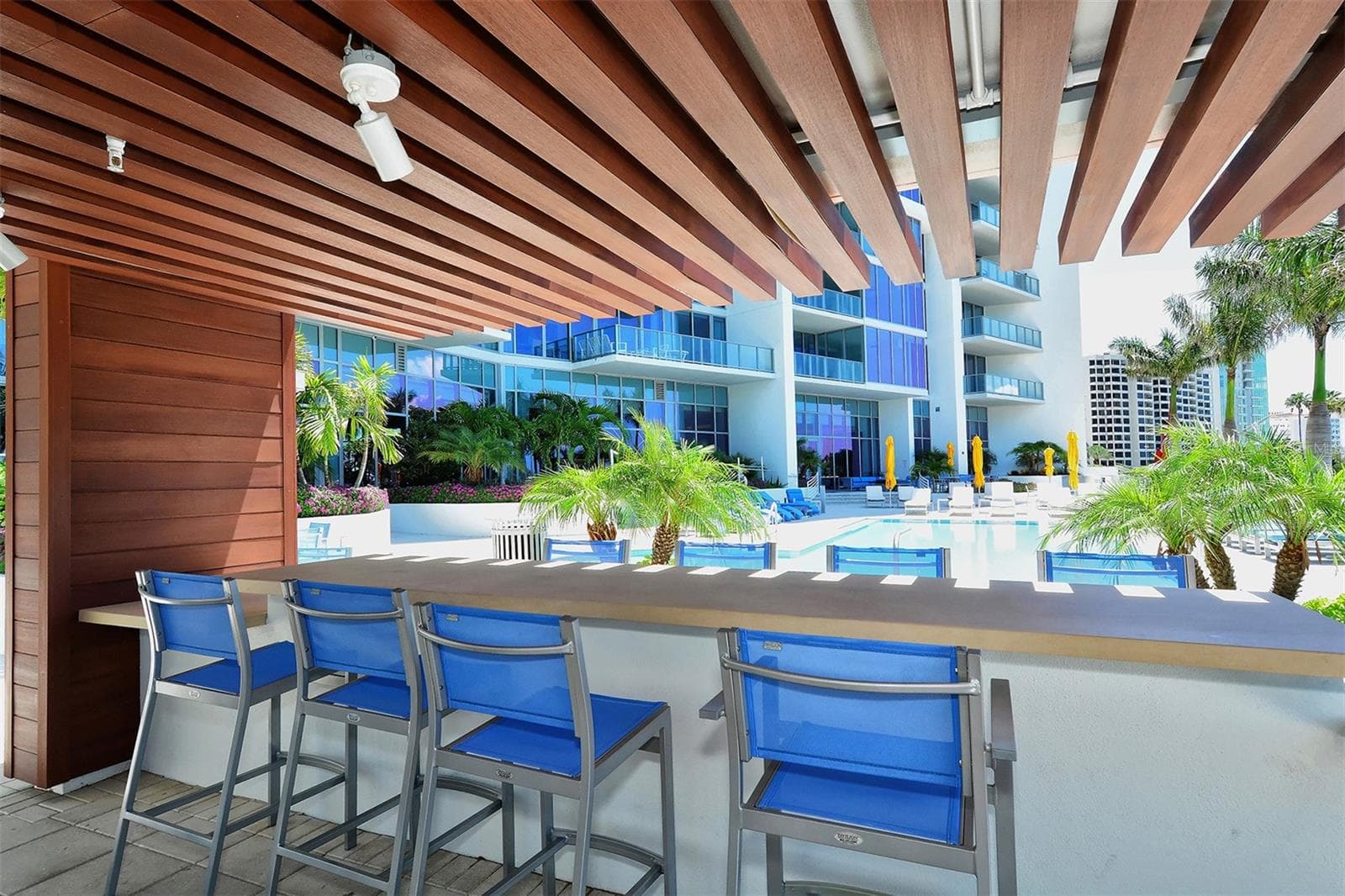 Enjoy poolside grilling and al fresco dining in a relaxed, resort-style setting. - 1155 N GULFSTREAM AVE #207, SARASOTA