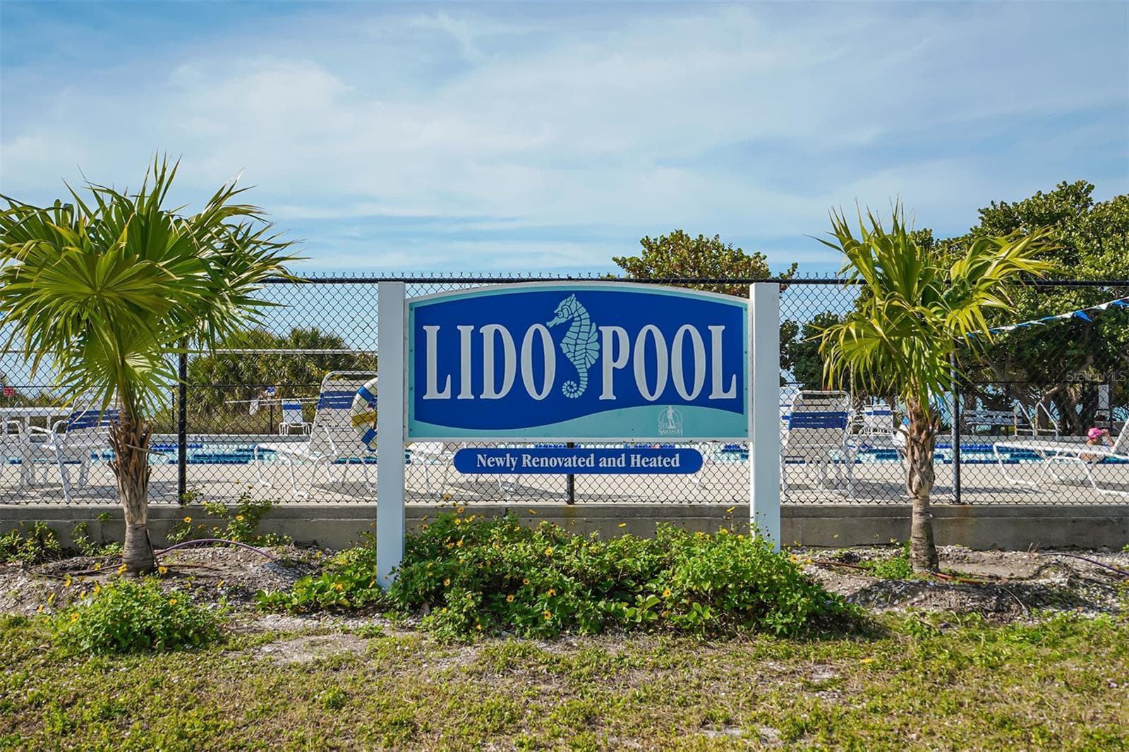 Lido Pool at Lido Beach offers a refreshing coastal escape, surrounded by swaying palms and the beautiful white sands. - 1155 N GULFSTREAM AVE #207, SARASOTA