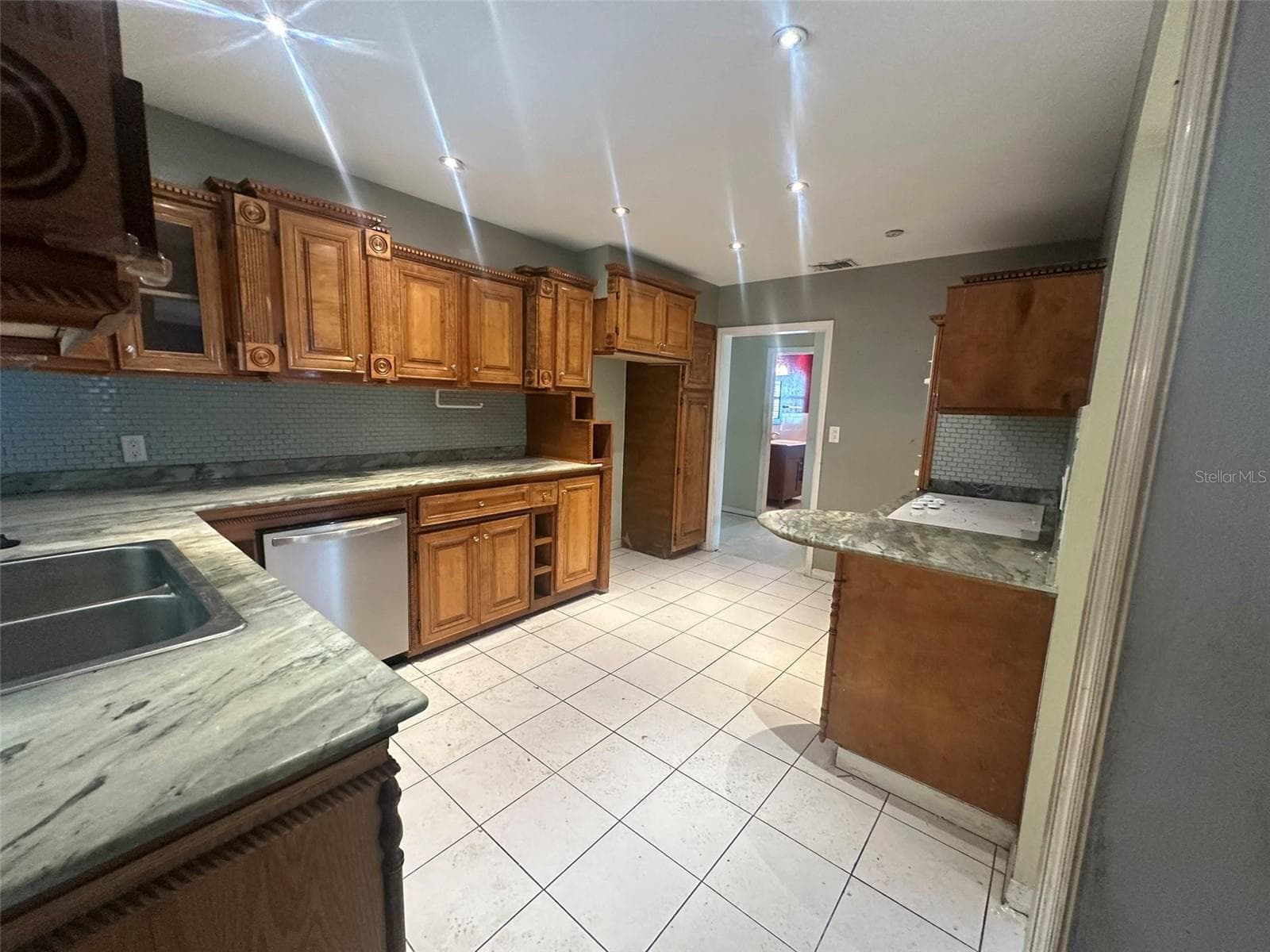 Single Family Residence at 4133 NARVAREZ WAY S, ST PETERSBURG, photo 3 of 19