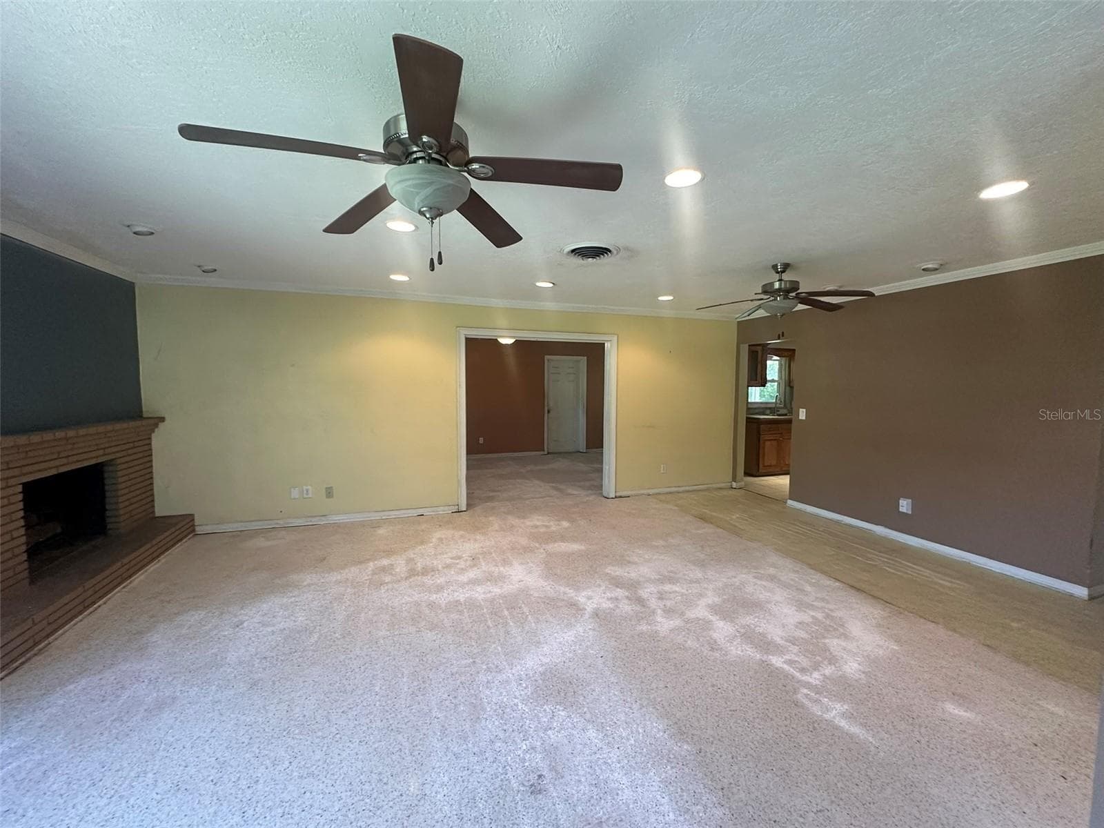 Single Family Residence at 4133 NARVAREZ WAY S, ST PETERSBURG, photo 4 of 19