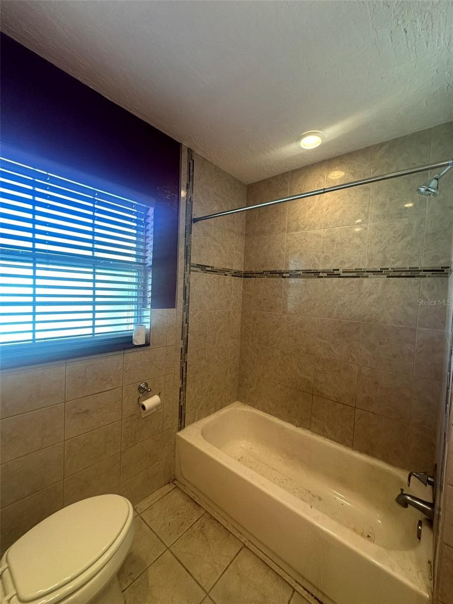Single Family Residence at 4133 NARVAREZ WAY S, ST PETERSBURG, photo 8 of 19