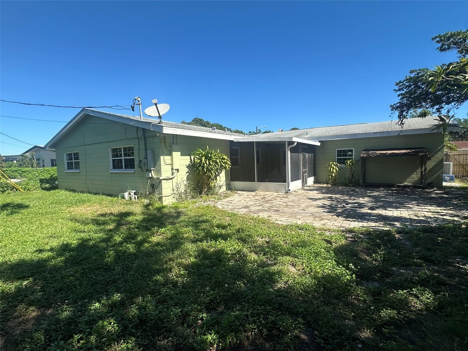 Single Family Residence at 4133 NARVAREZ WAY S, ST PETERSBURG, photo 16 of 19