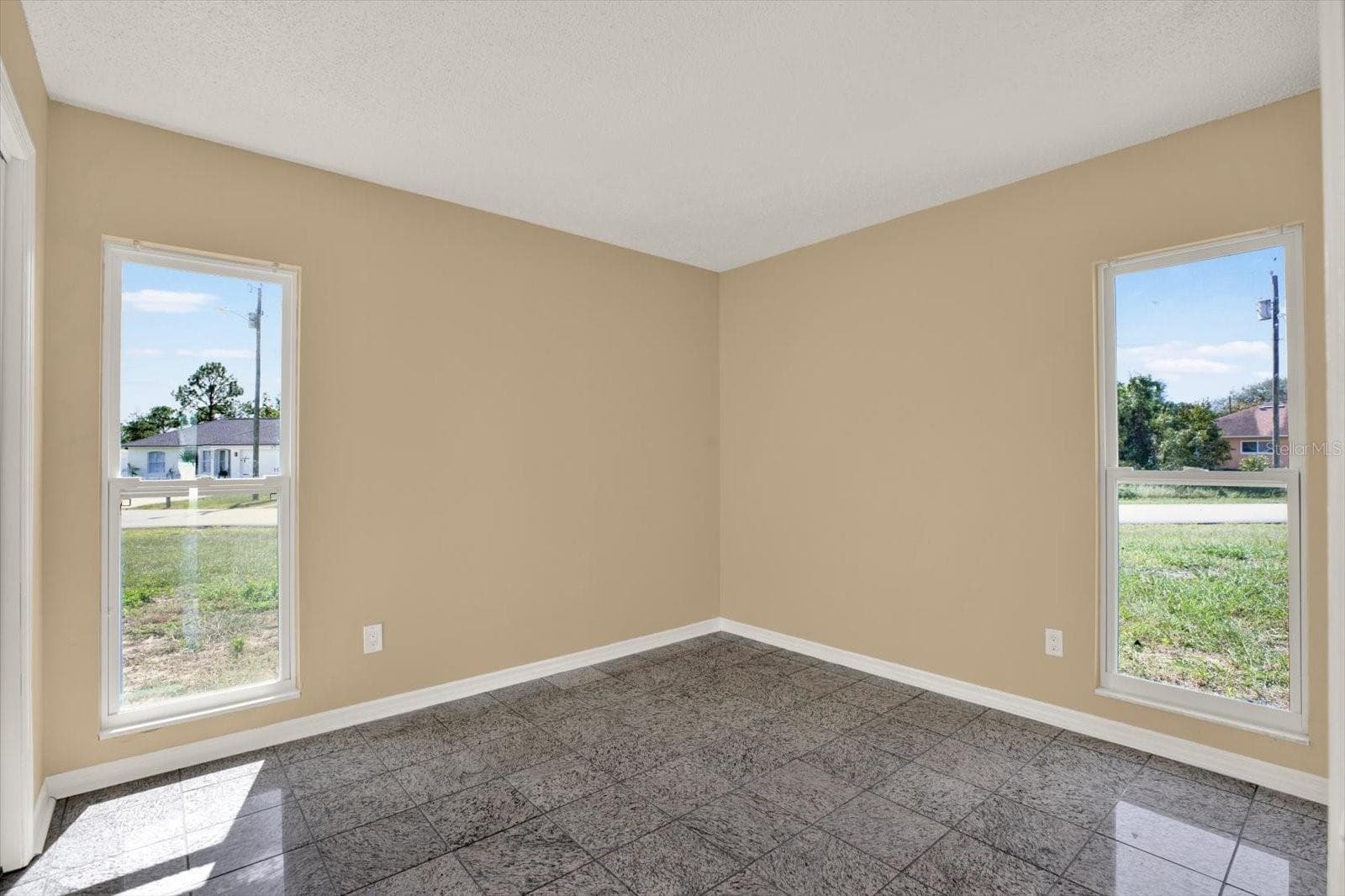 Single Family Residence at 6238 COVEWOOD DR, SPRING HILL, photo 13 of 20