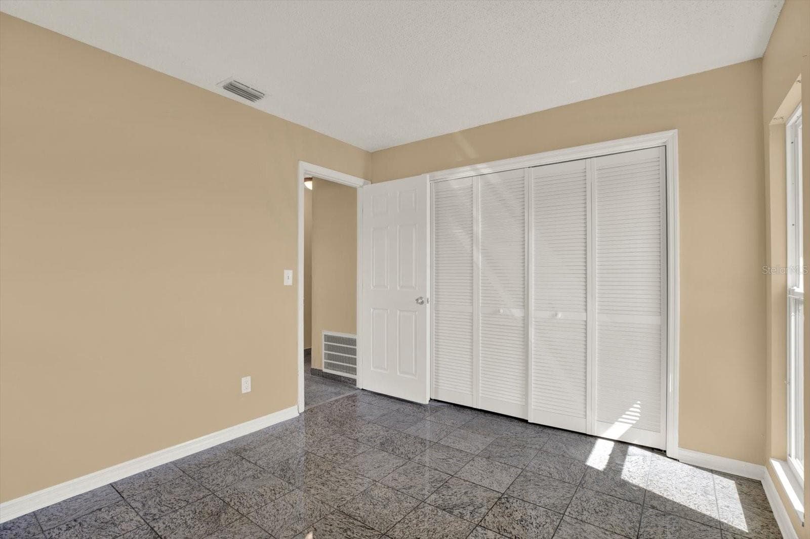 Single Family Residence at 6238 COVEWOOD DR, SPRING HILL, photo 14 of 20
