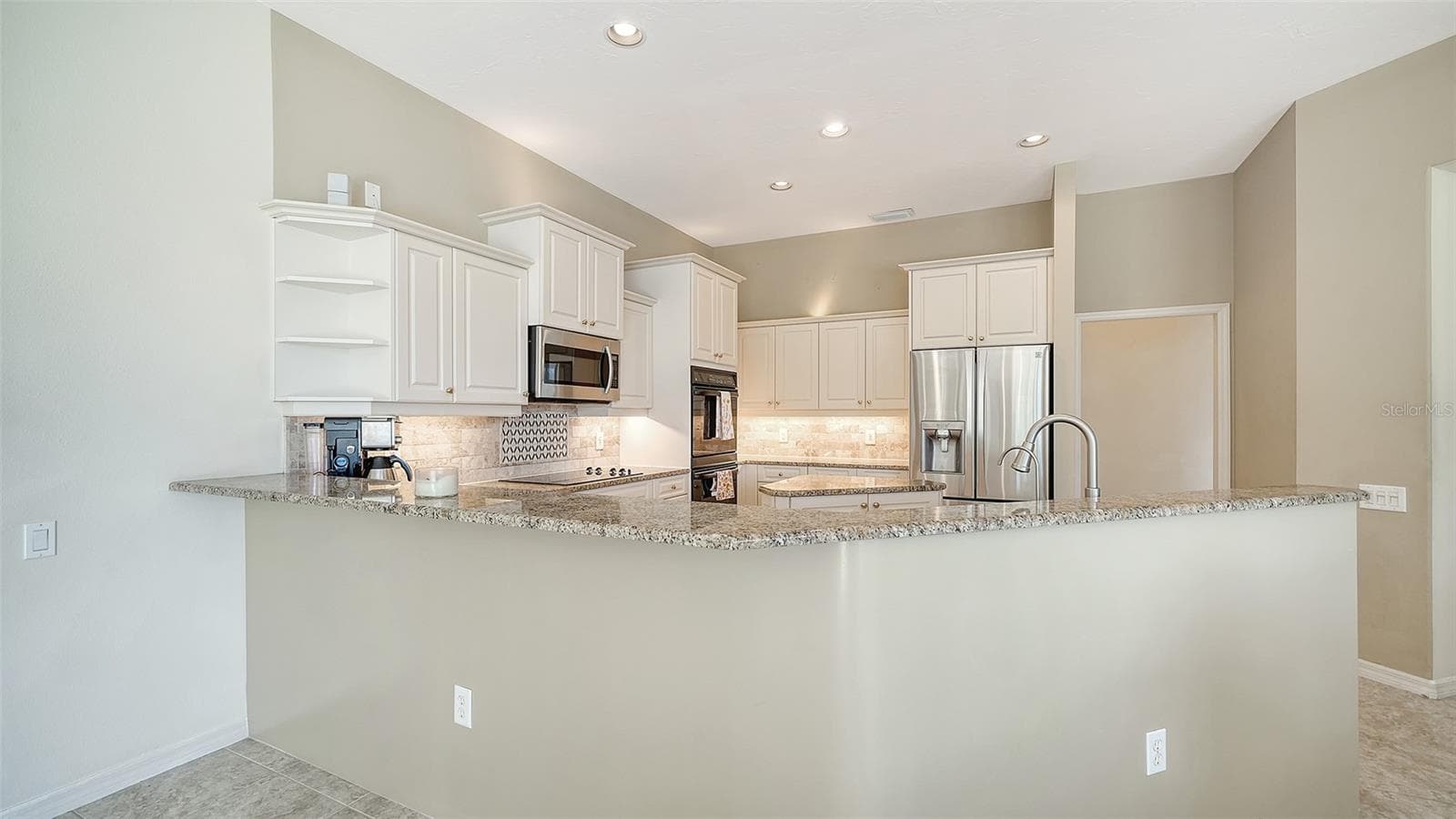 Single Family Residence at 8922 BLOOMFIELD BLVD, SARASOTA, photo 14 of 43