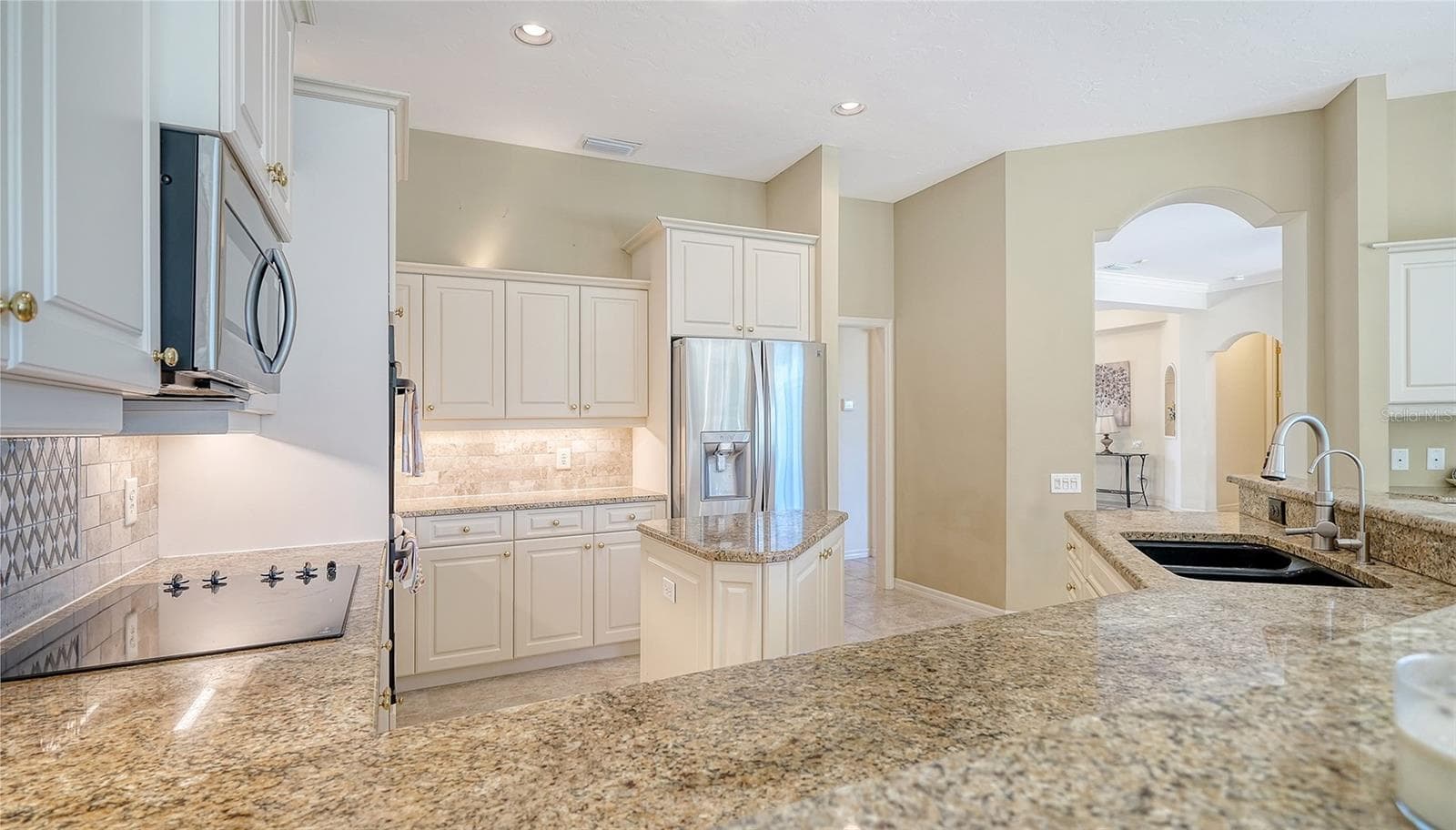 Single Family Residence at 8922 BLOOMFIELD BLVD, SARASOTA, photo 16 of 43