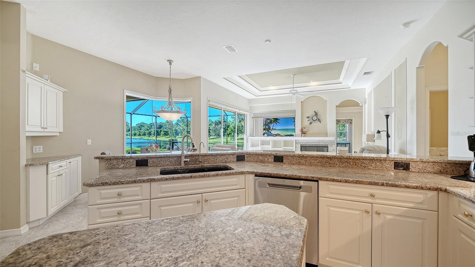 Single Family Residence at 8922 BLOOMFIELD BLVD, SARASOTA, photo 18 of 43