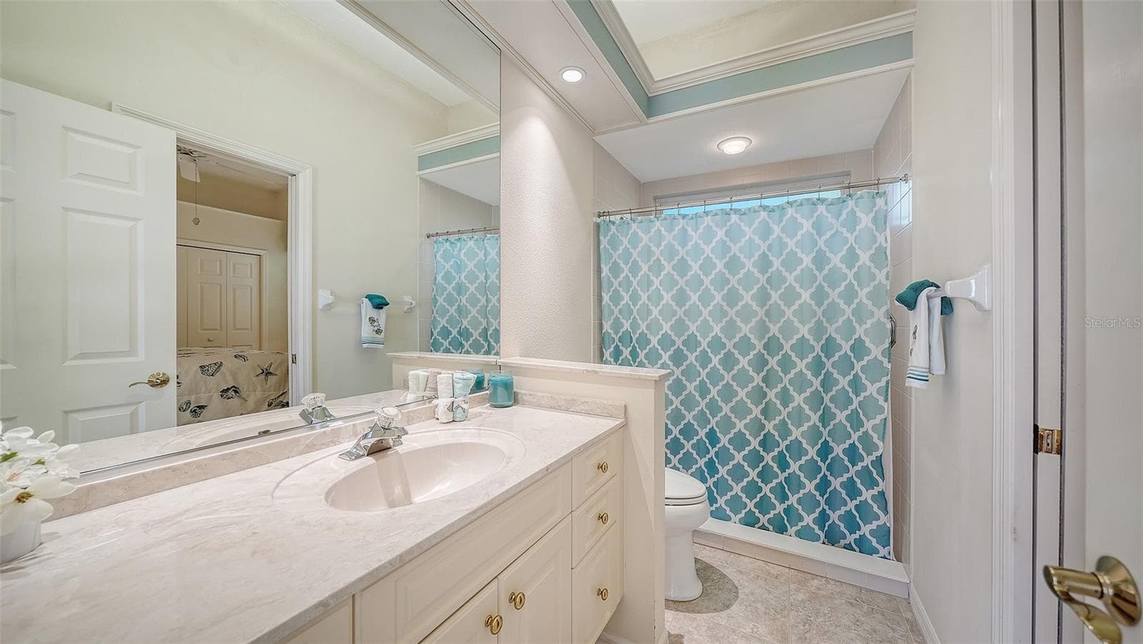 Single Family Residence at 8922 BLOOMFIELD BLVD, SARASOTA, photo 26 of 43