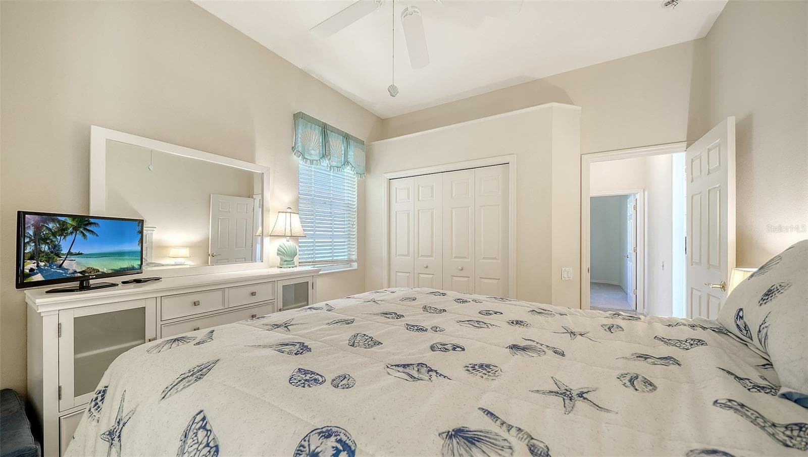 Single Family Residence at 8922 BLOOMFIELD BLVD, SARASOTA, photo 28 of 43