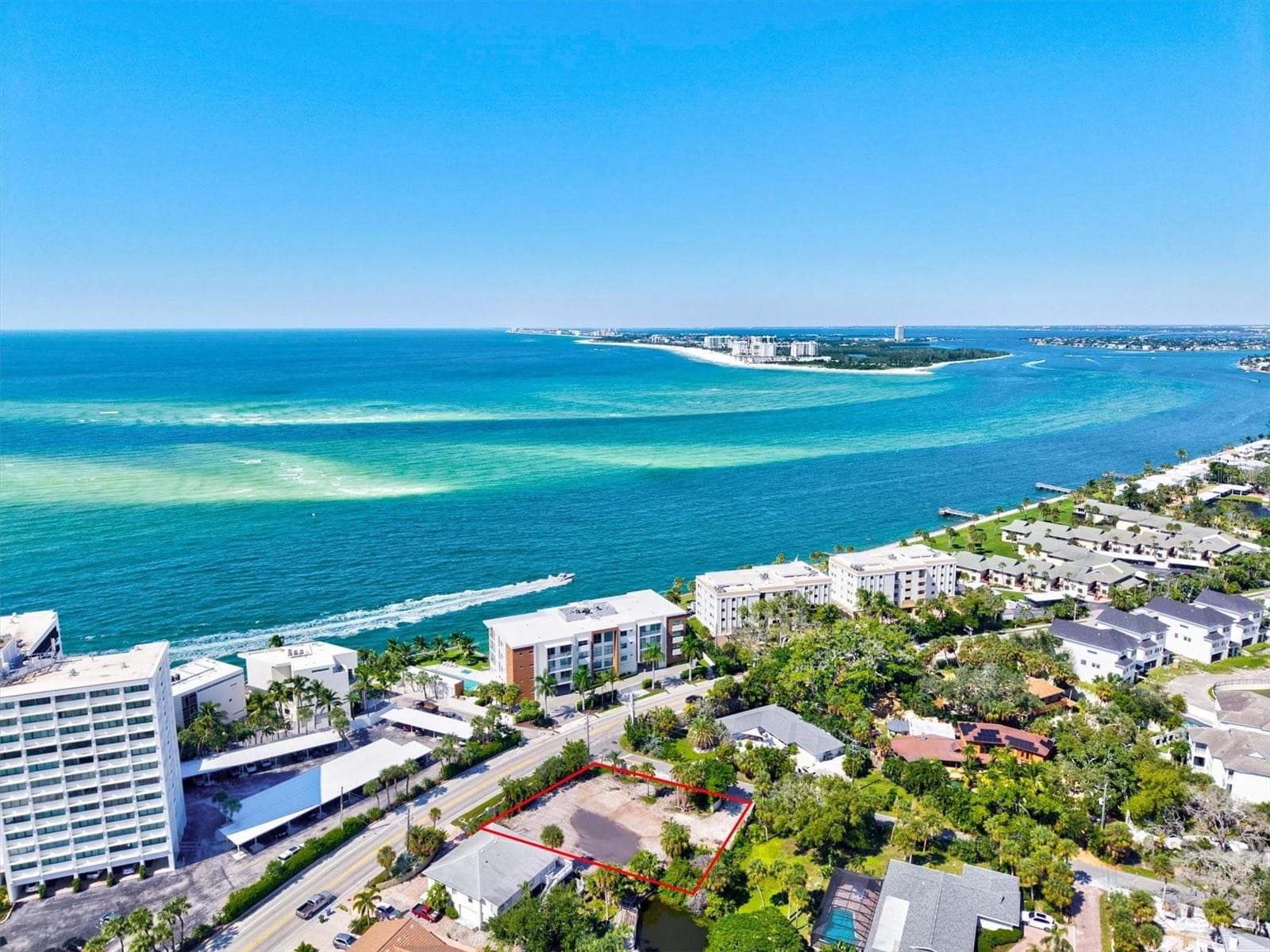 The red lines are approximate. - 4805 OCEAN BLVD, SARASOTA
