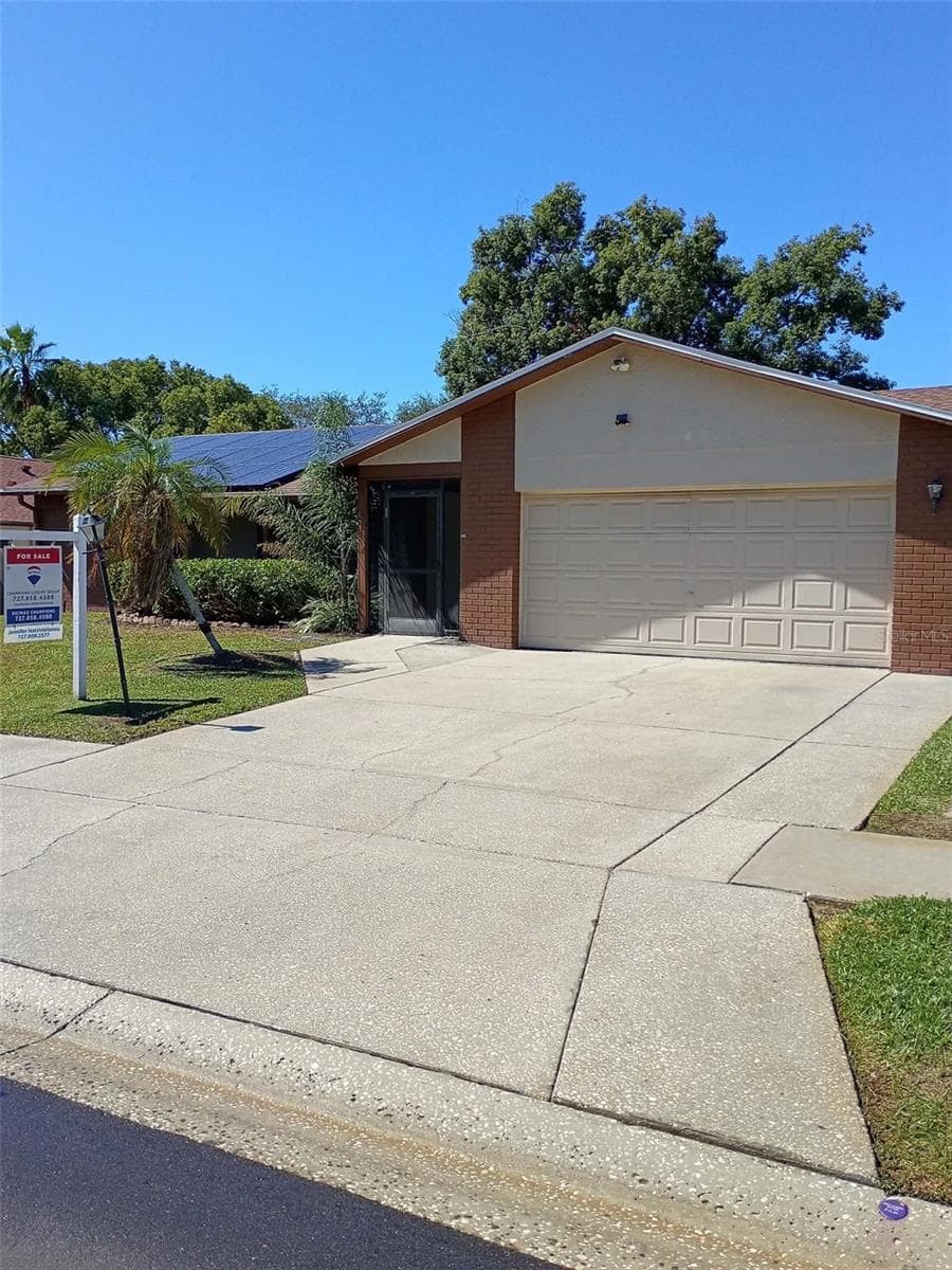 Single Family Residence at 914 HARBOR CIR, PALM HARBOR, photo 2 of 50