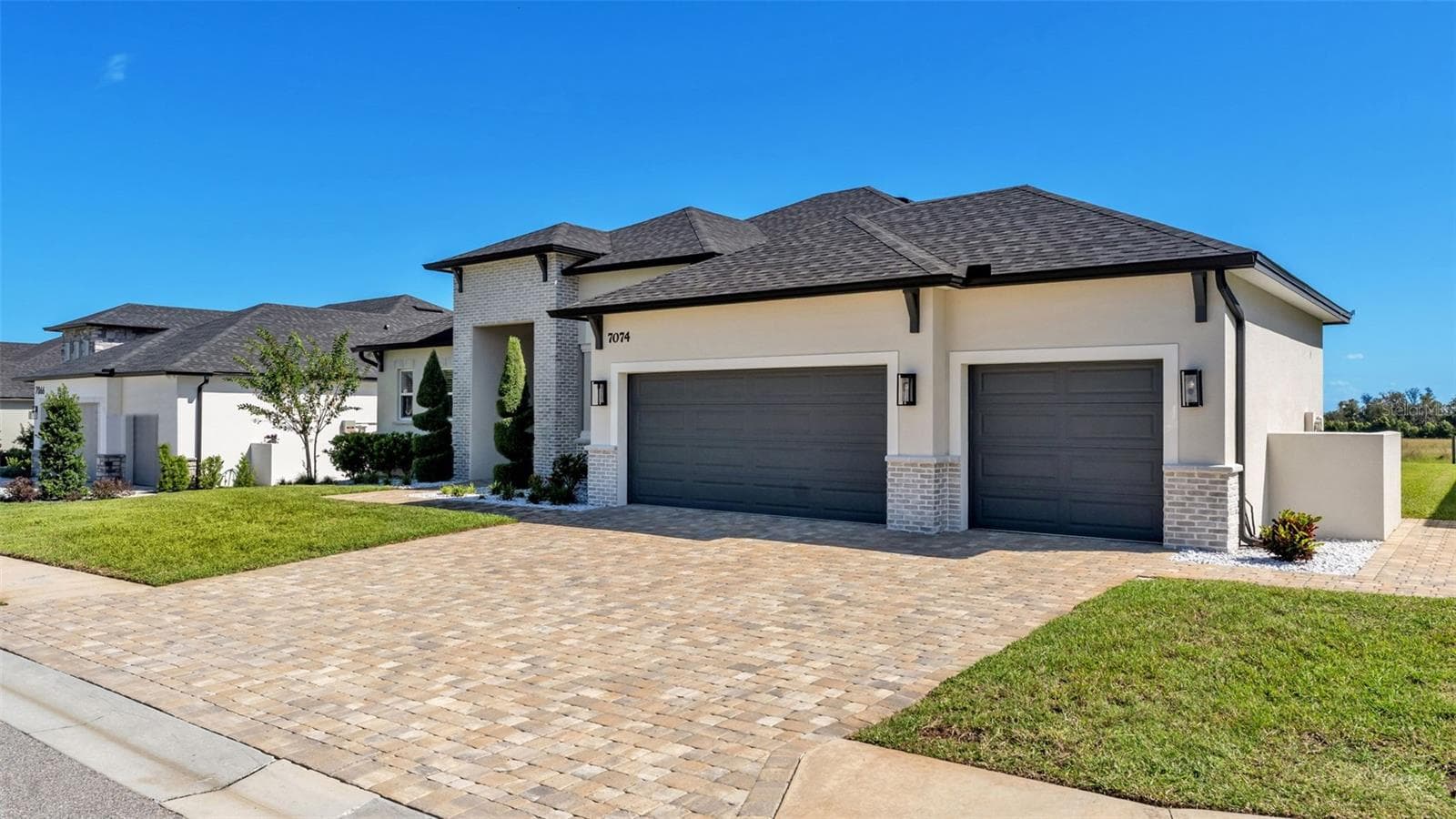 Single Family Residence at 7074 BENTRIDGE DR, LAKELAND, photo 3 of 94