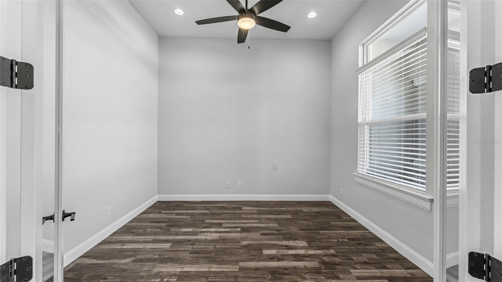 Single Family Residence at 7074 BENTRIDGE DR, LAKELAND, photo 7 of 94