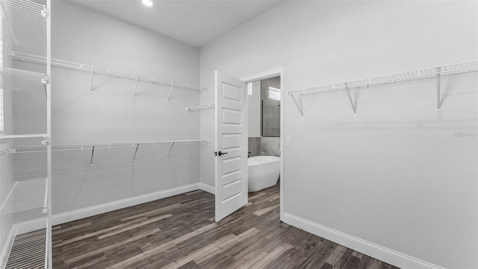 Single Family Residence at 7074 BENTRIDGE DR, LAKELAND, photo 52 of 94