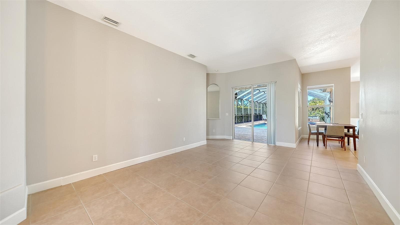Living Room - 819 GOLDEN POND CT, OSPREY