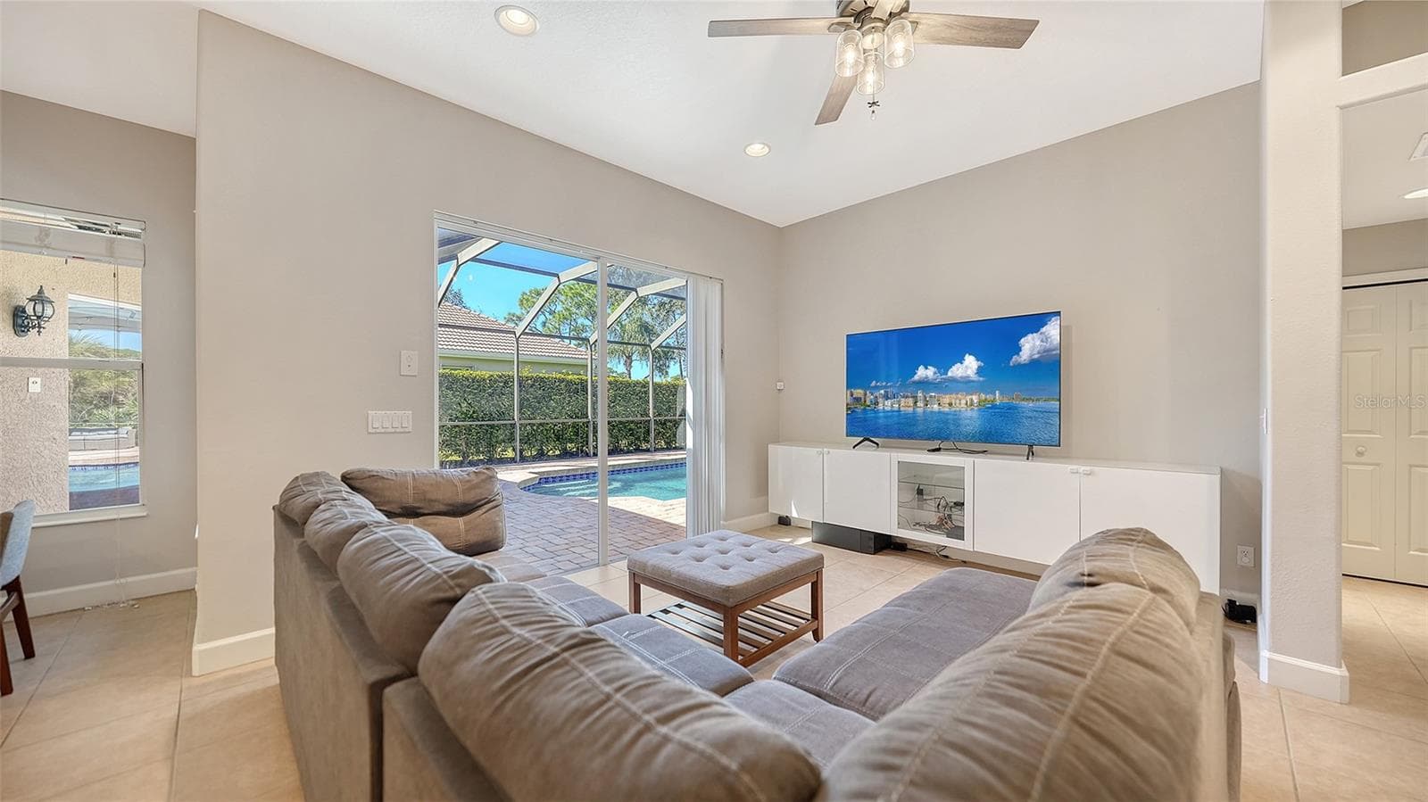 Single Family Residence at 819 GOLDEN POND CT, OSPREY, photo 19 of 51