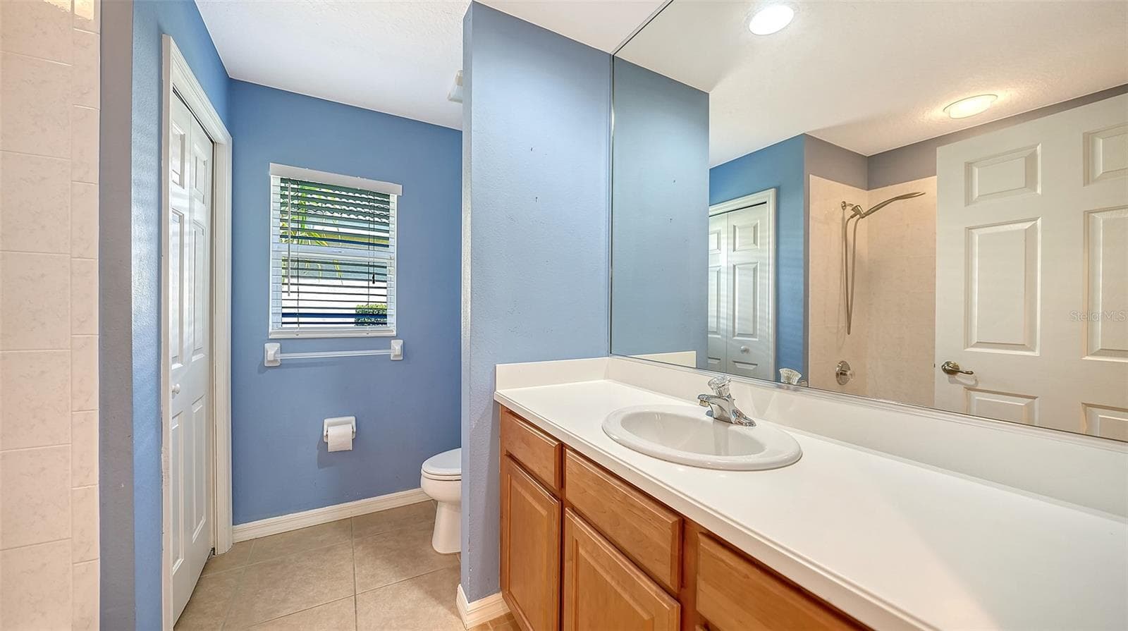 Bathroom two - 819 GOLDEN POND CT, OSPREY