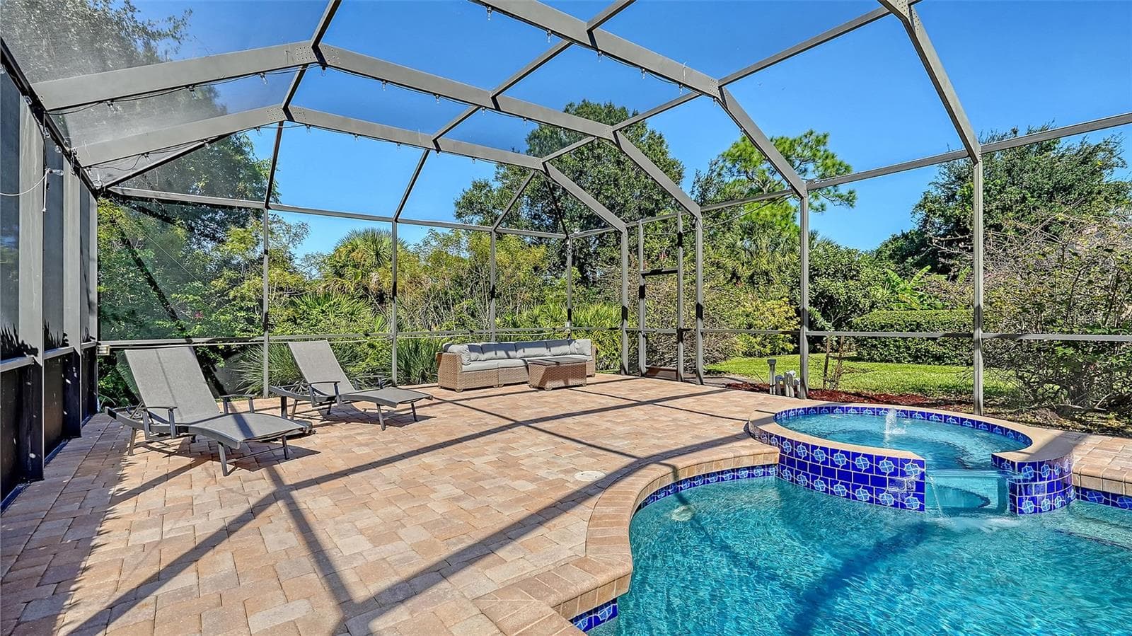 Pool and Spa - 819 GOLDEN POND CT, OSPREY