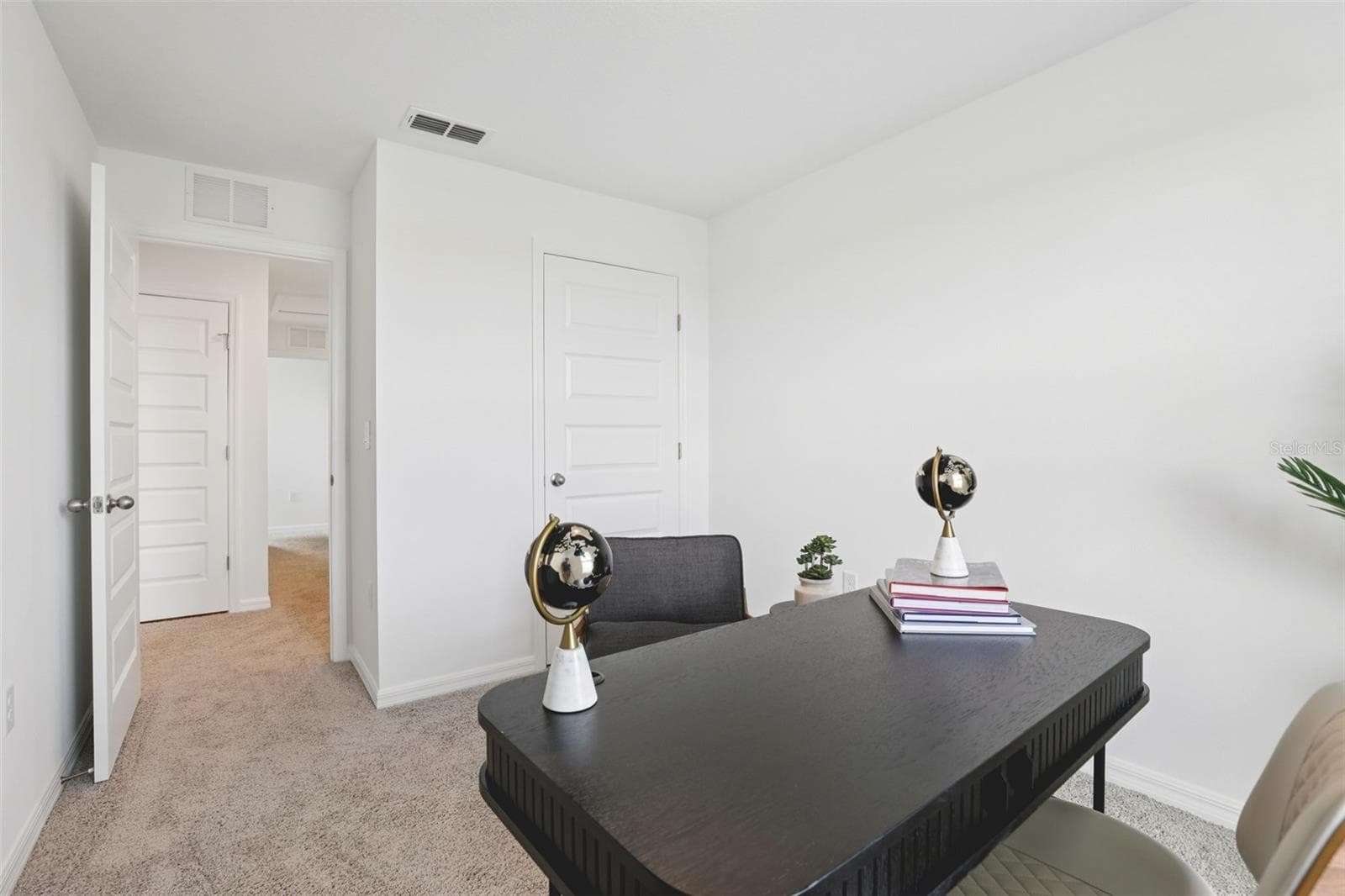 Townhouse at 2330 AVEENO AVE, HAINES CITY, photo 12 of 23