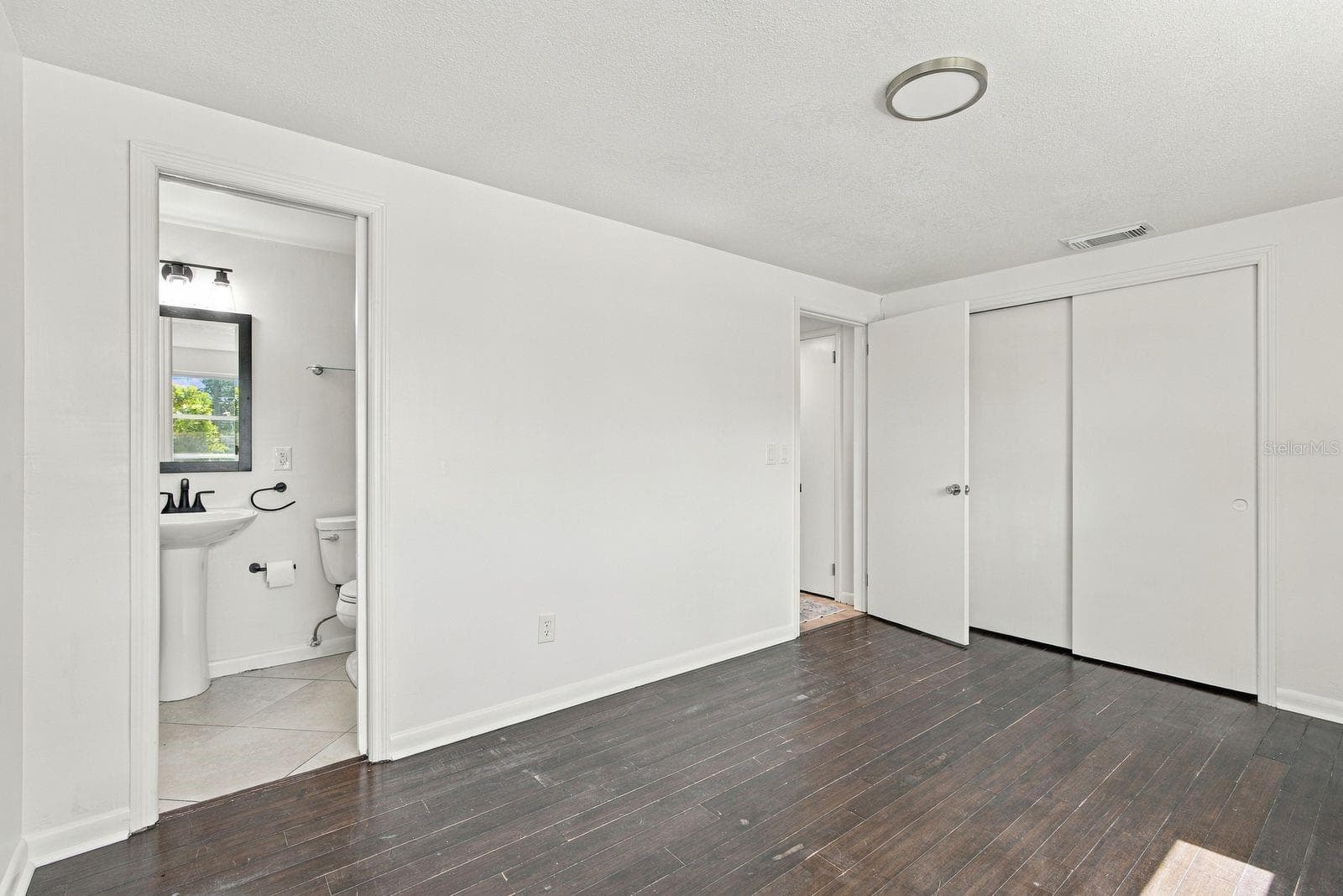Primary Bedroom - 1390 SATSUMA ST, CLEARWATER