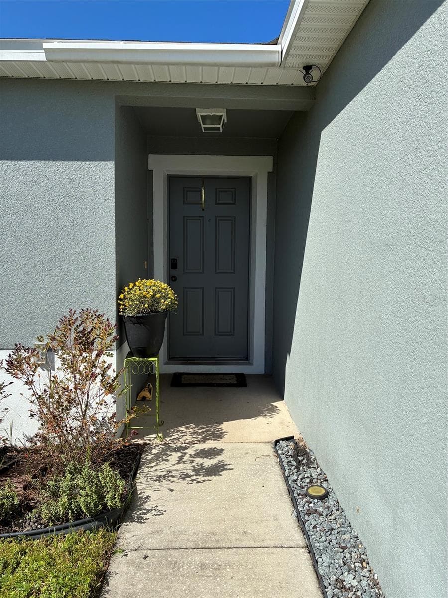 Single Family Residence at 4390 SUN CENTER RD, MULBERRY, photo 5 of 14