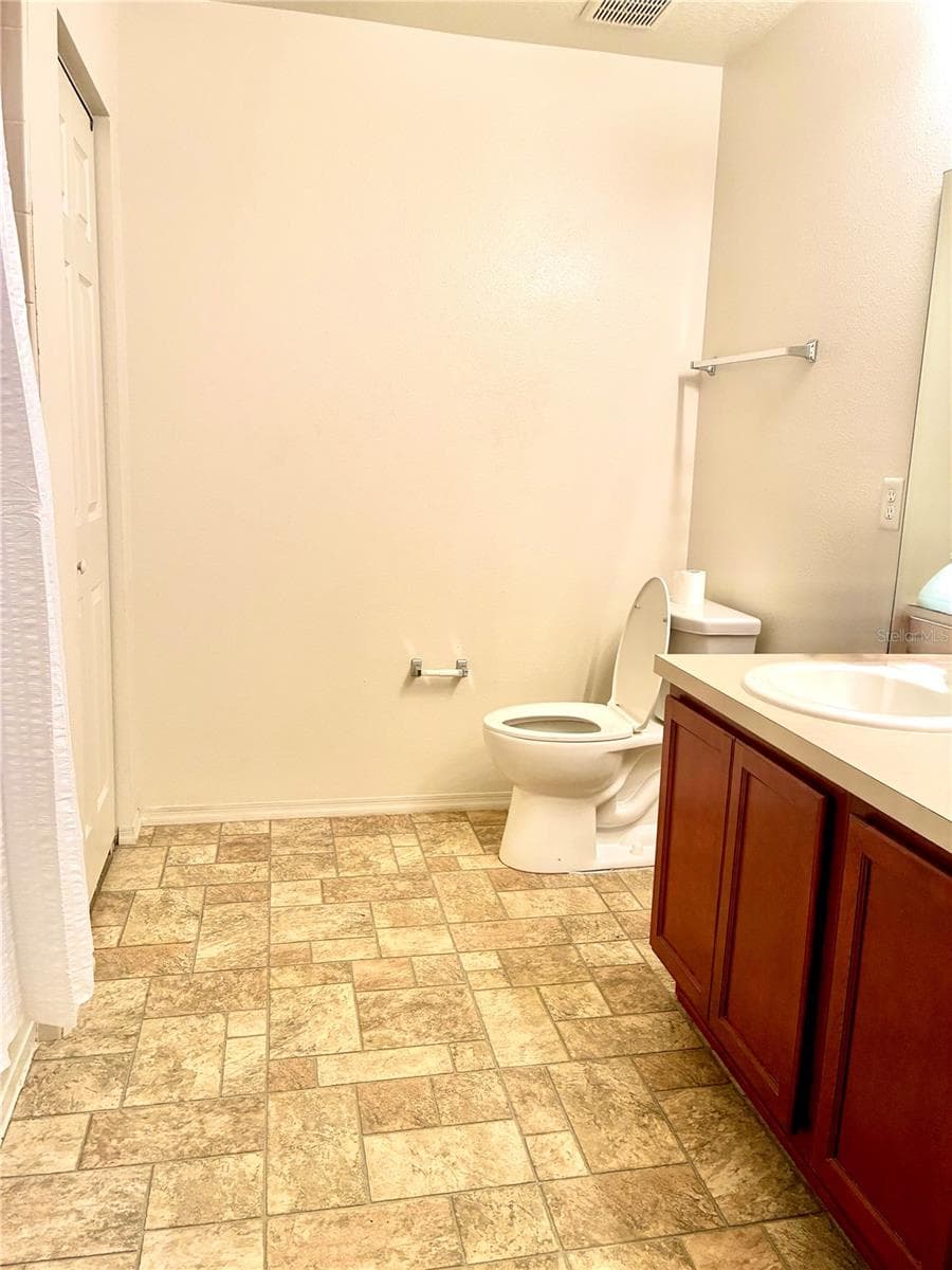 Single Family Residence at 4390 SUN CENTER RD, MULBERRY, photo 12 of 14