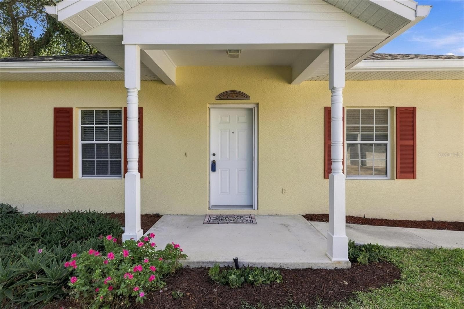 Single Family Residence at 1284 GREEN OAK TRL, PORT CHARLOTTE, photo 3 of 58