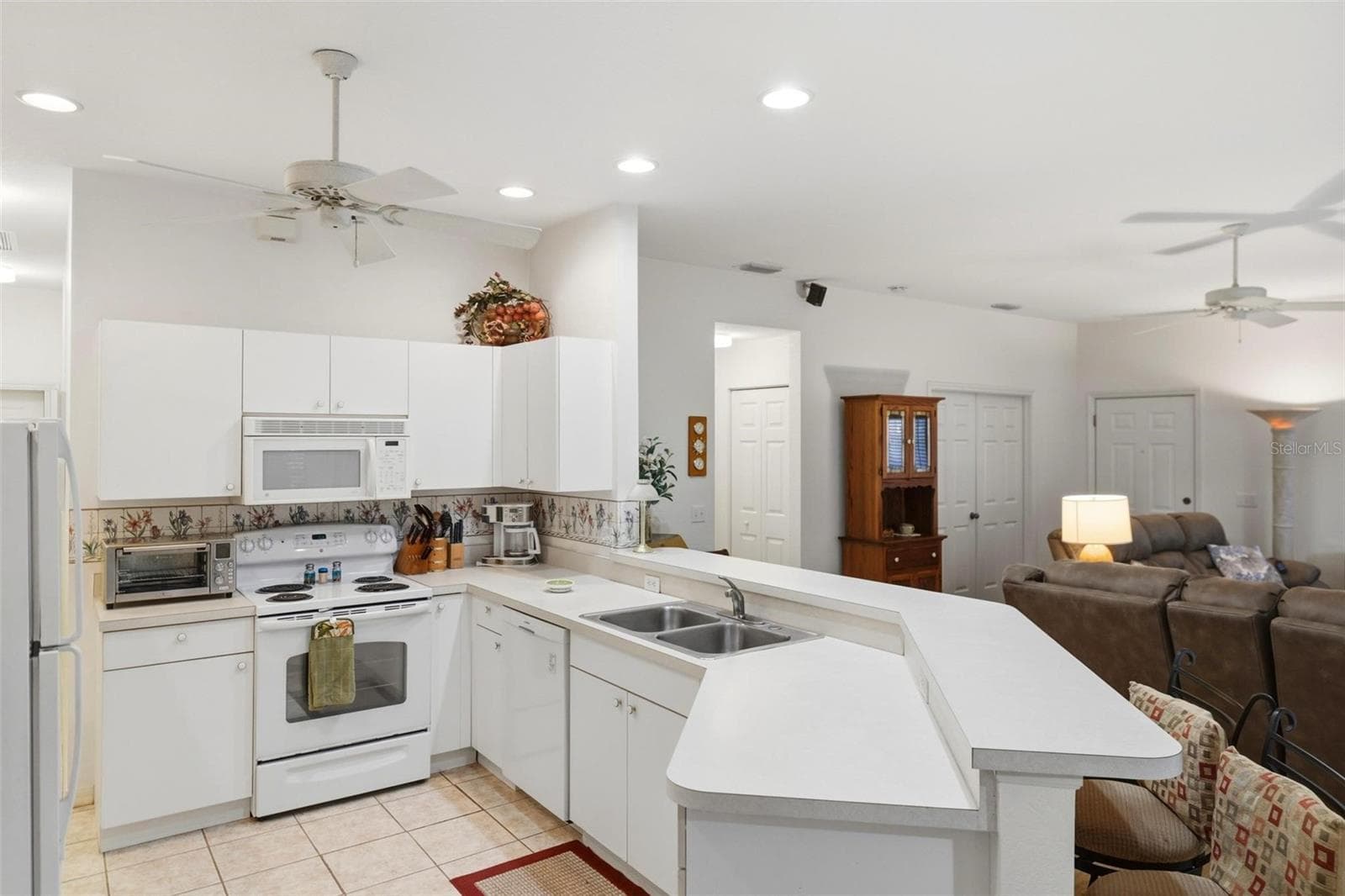 Single Family Residence at 1284 GREEN OAK TRL, PORT CHARLOTTE, photo 13 of 58