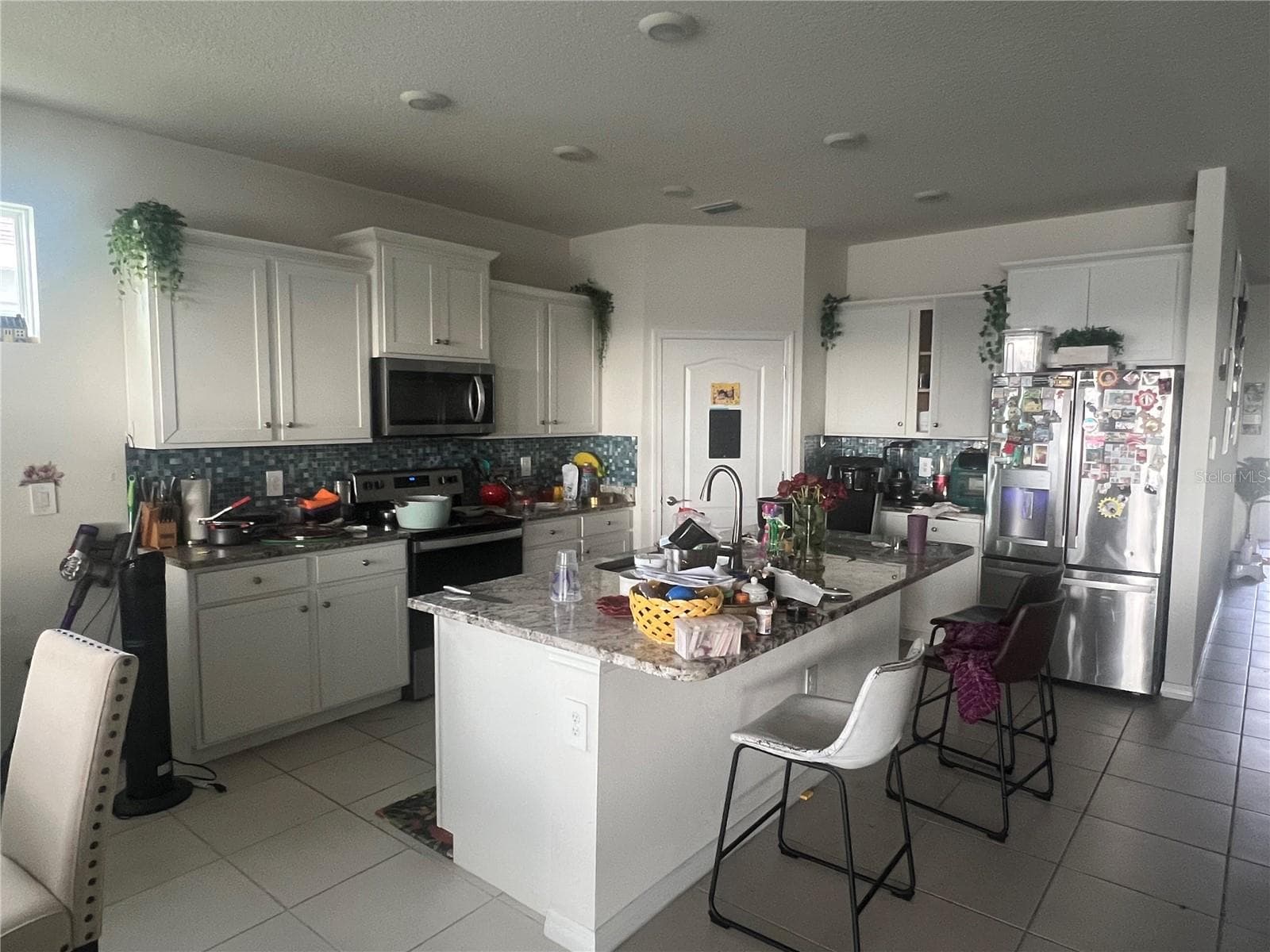 Single Family Residence at 5910 OAK BRIDGE CT, BRADENTON, photo 3 of 44
