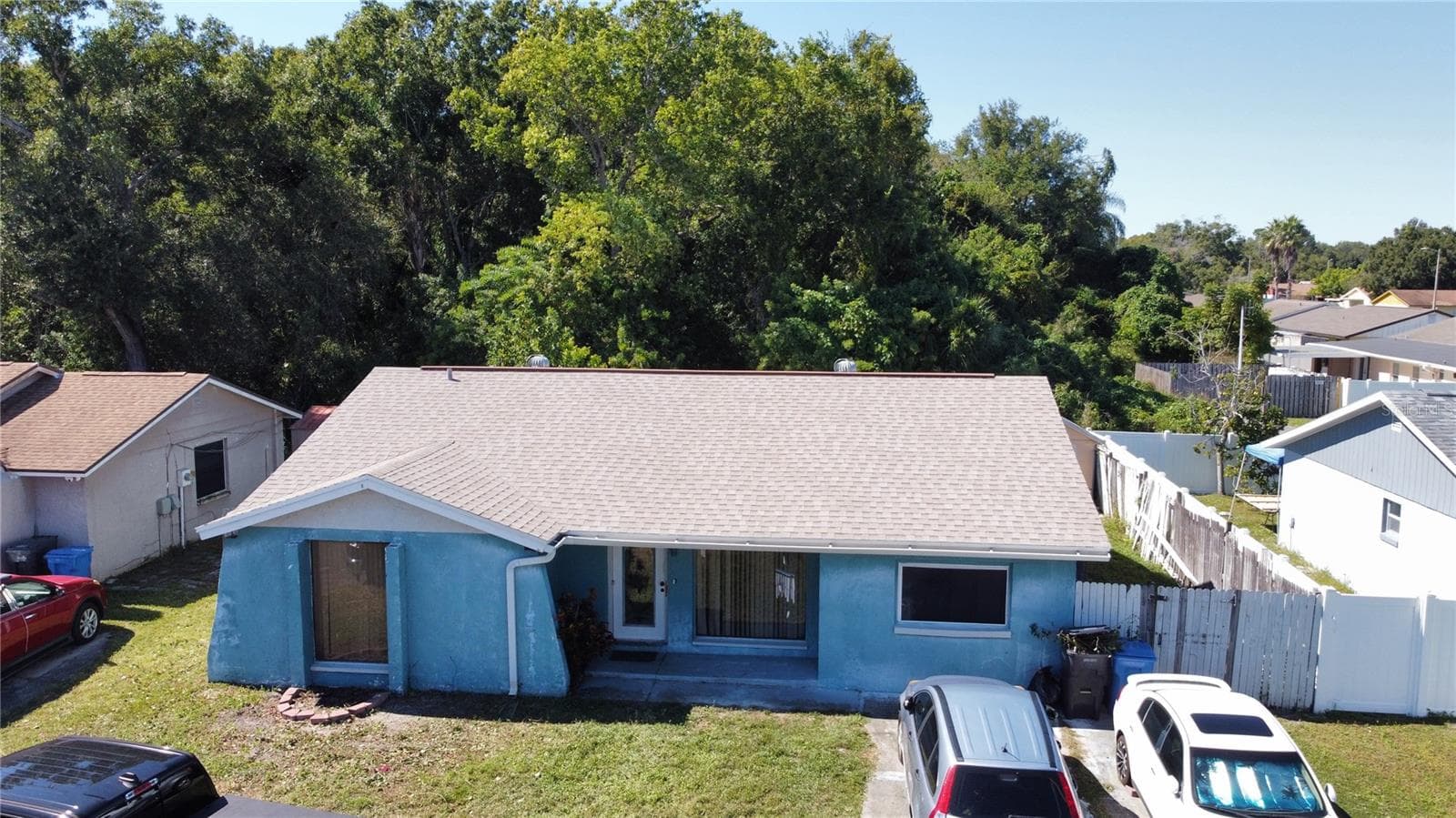 Single Family Residence at 8906 PEPPERMILL CT, TAMPA, photo 3 of 20
