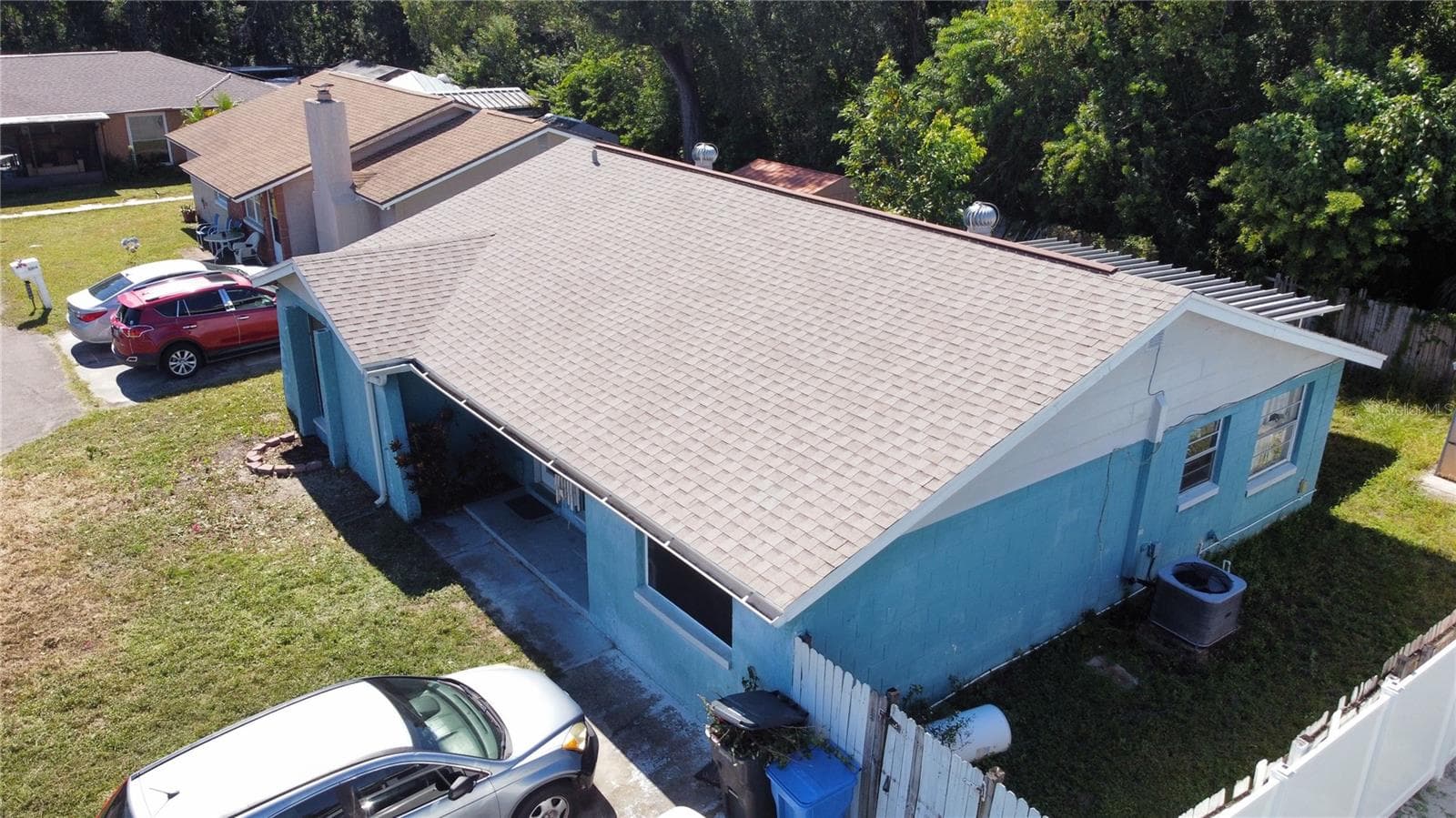 Single Family Residence at 8906 PEPPERMILL CT, TAMPA, photo 4 of 20