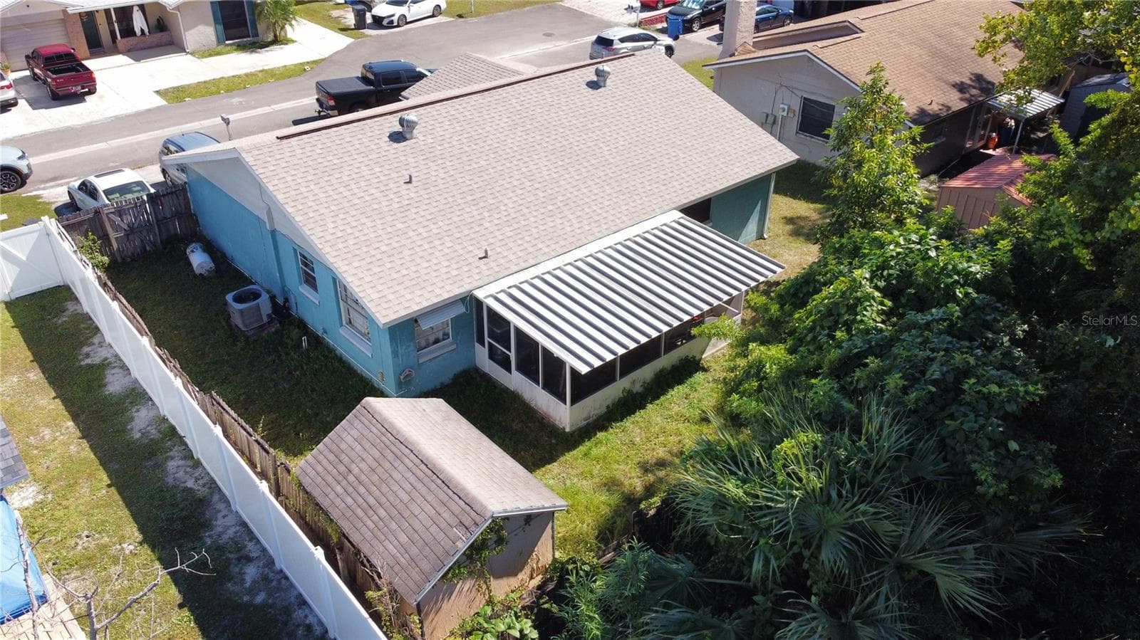 Single Family Residence at 8906 PEPPERMILL CT, TAMPA, photo 6 of 20